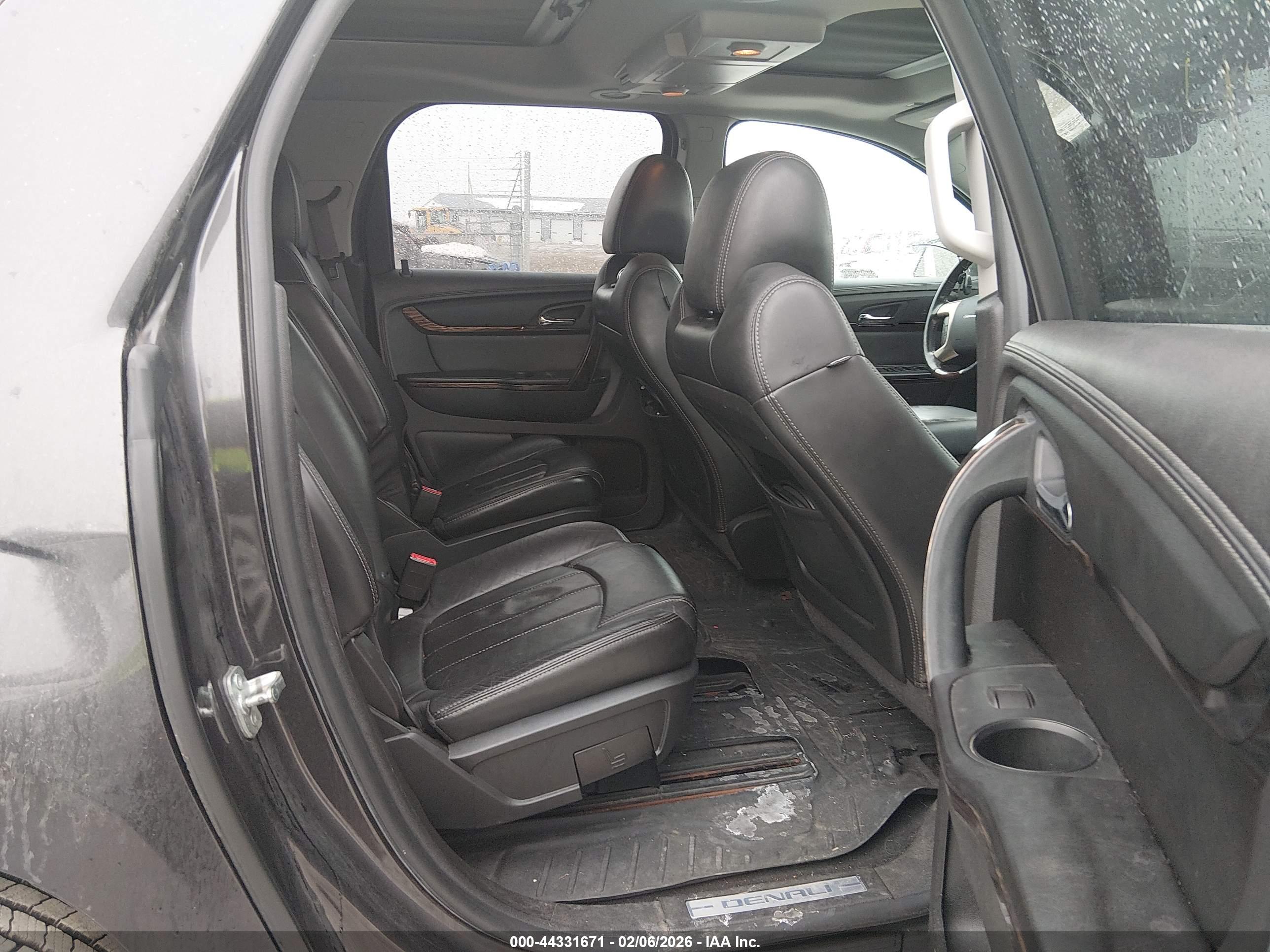GMC ACADIA image 8
