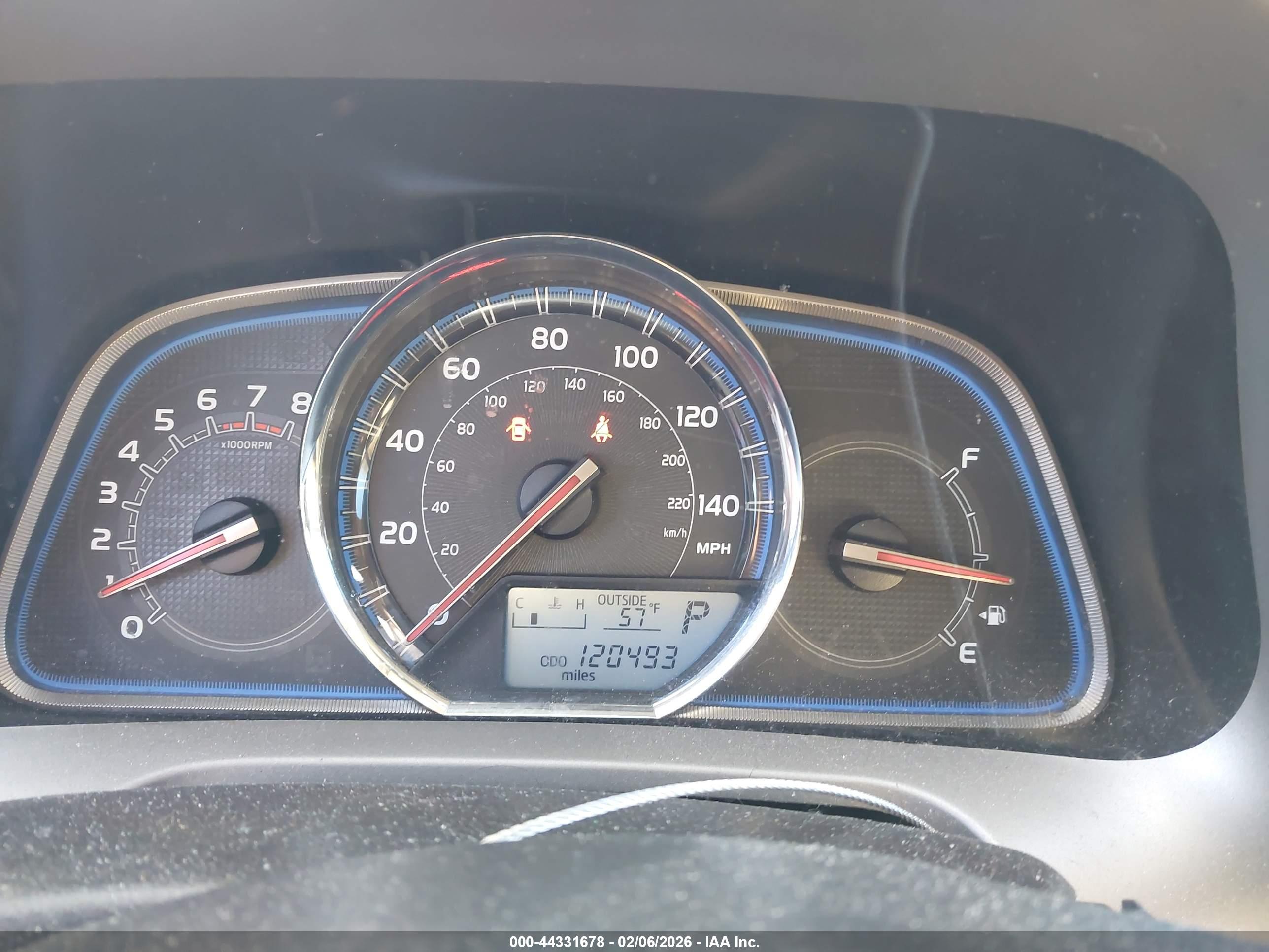 TOYOTA RAV4 image 7