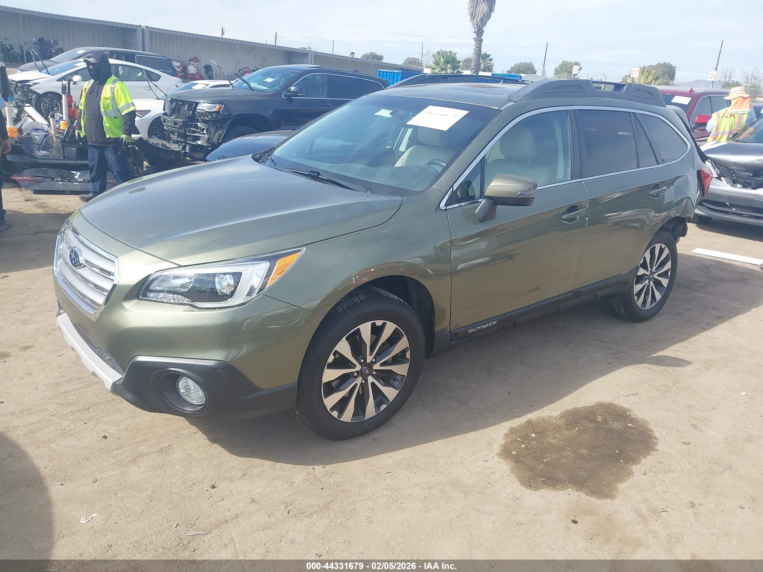 SUBARU OUTBACK image 2