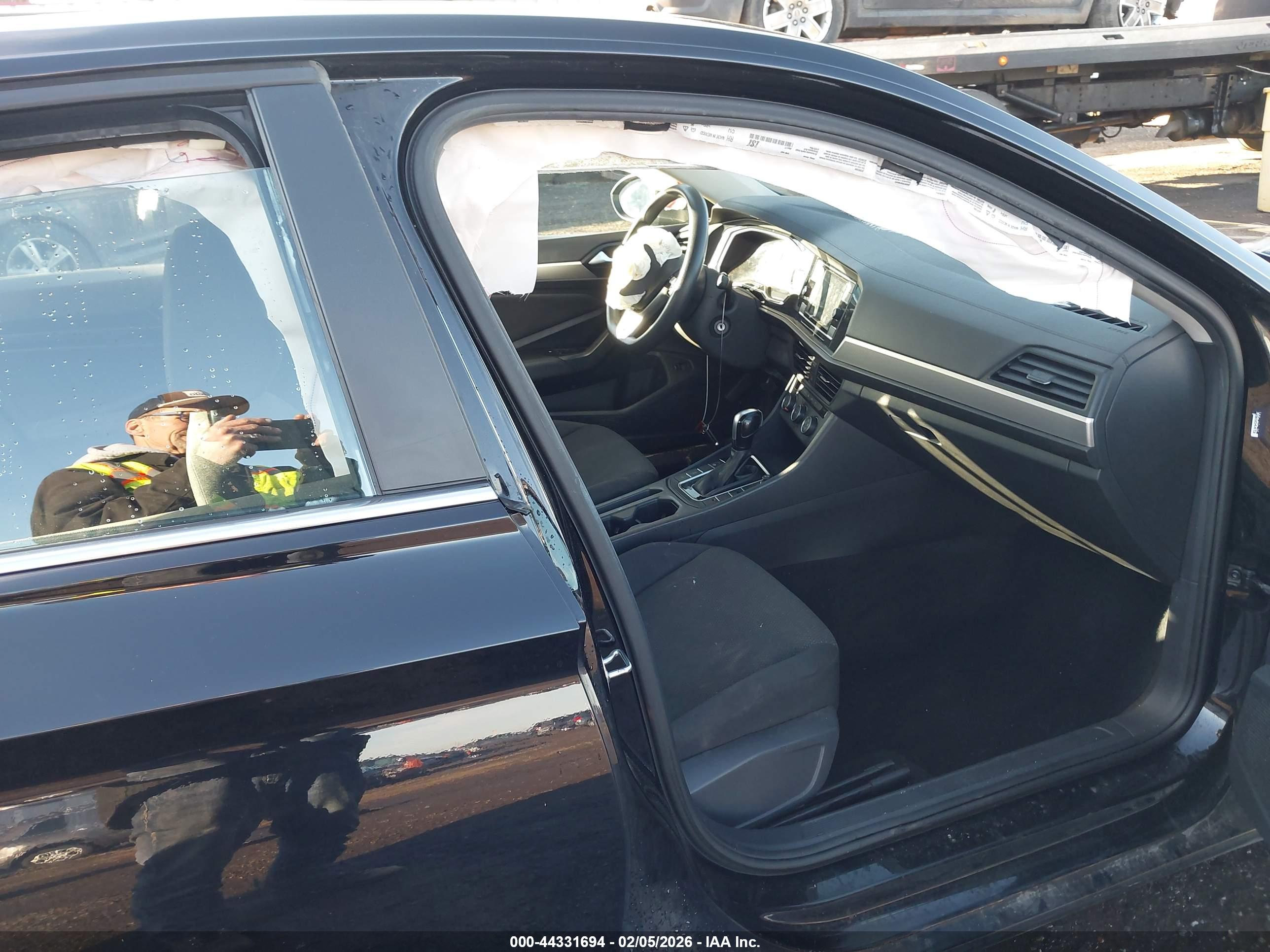 VOLKSWAGEN JETTA image 5