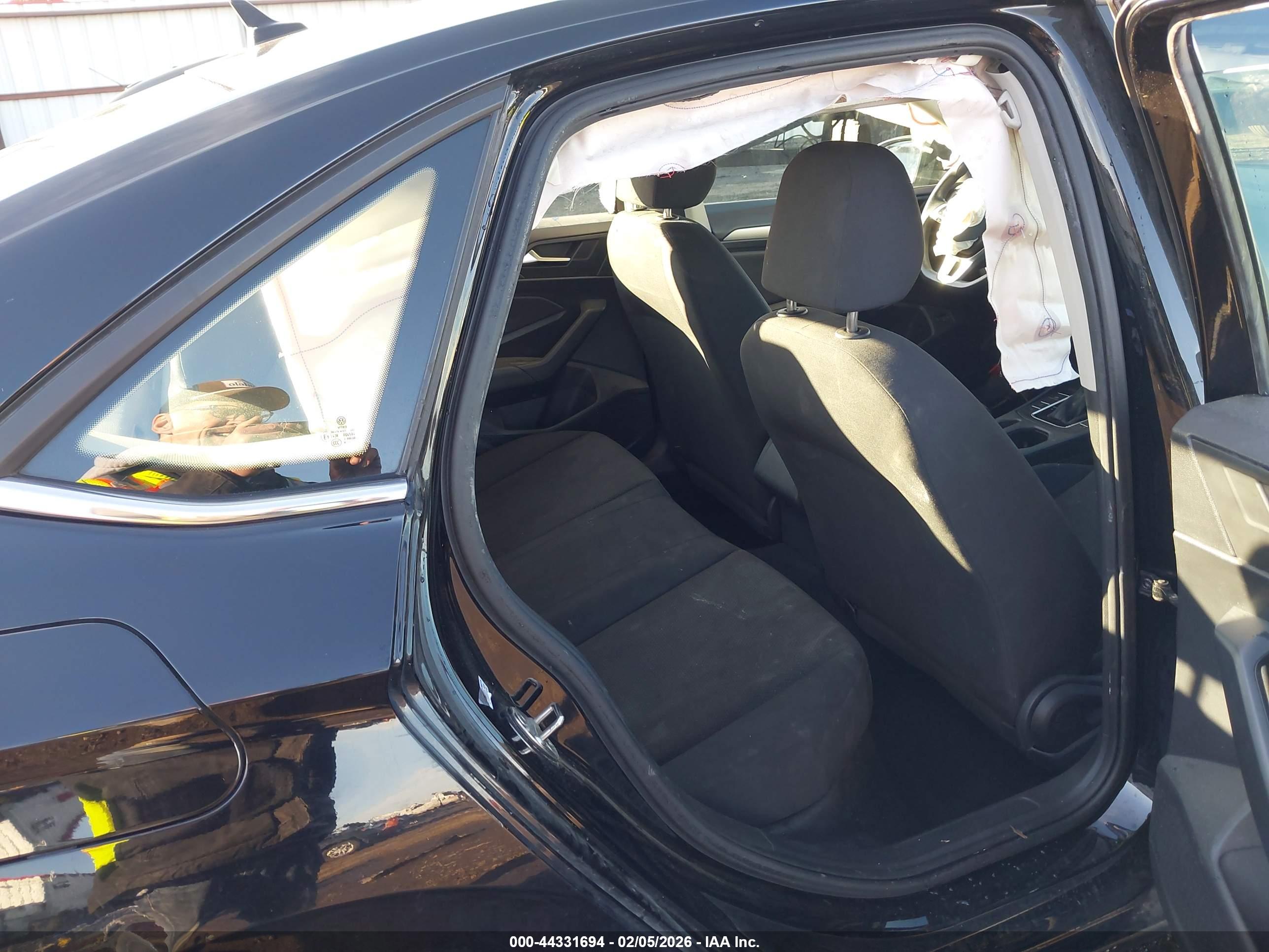 VOLKSWAGEN JETTA image 8