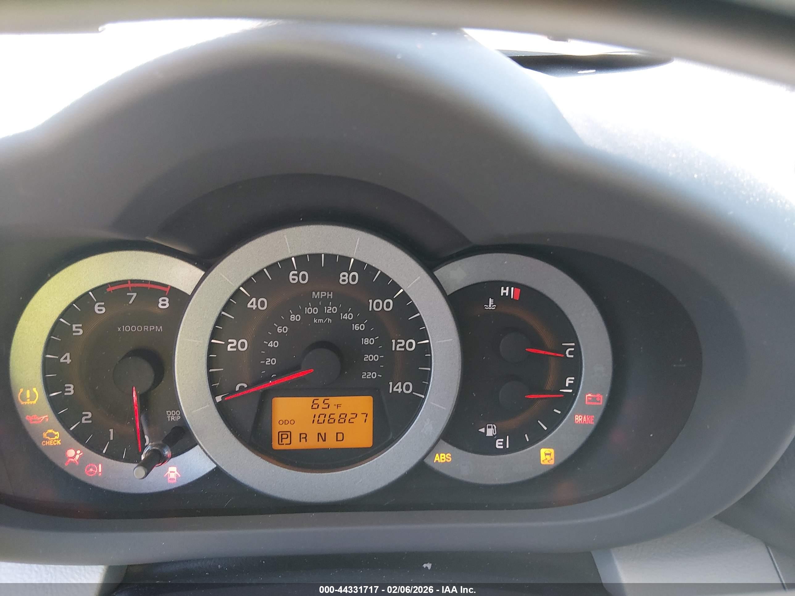 TOYOTA RAV4 image 7