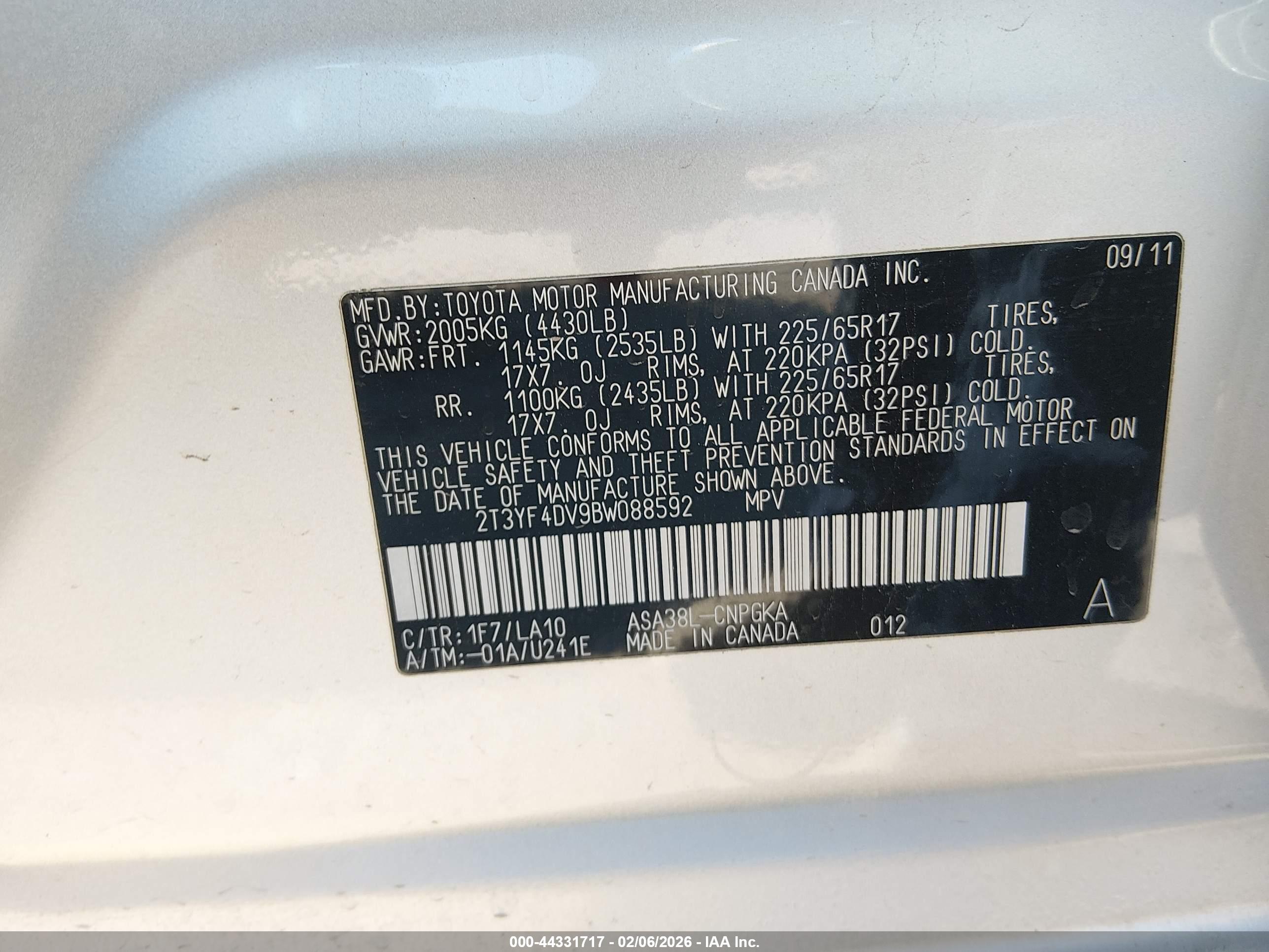 TOYOTA RAV4 image 9