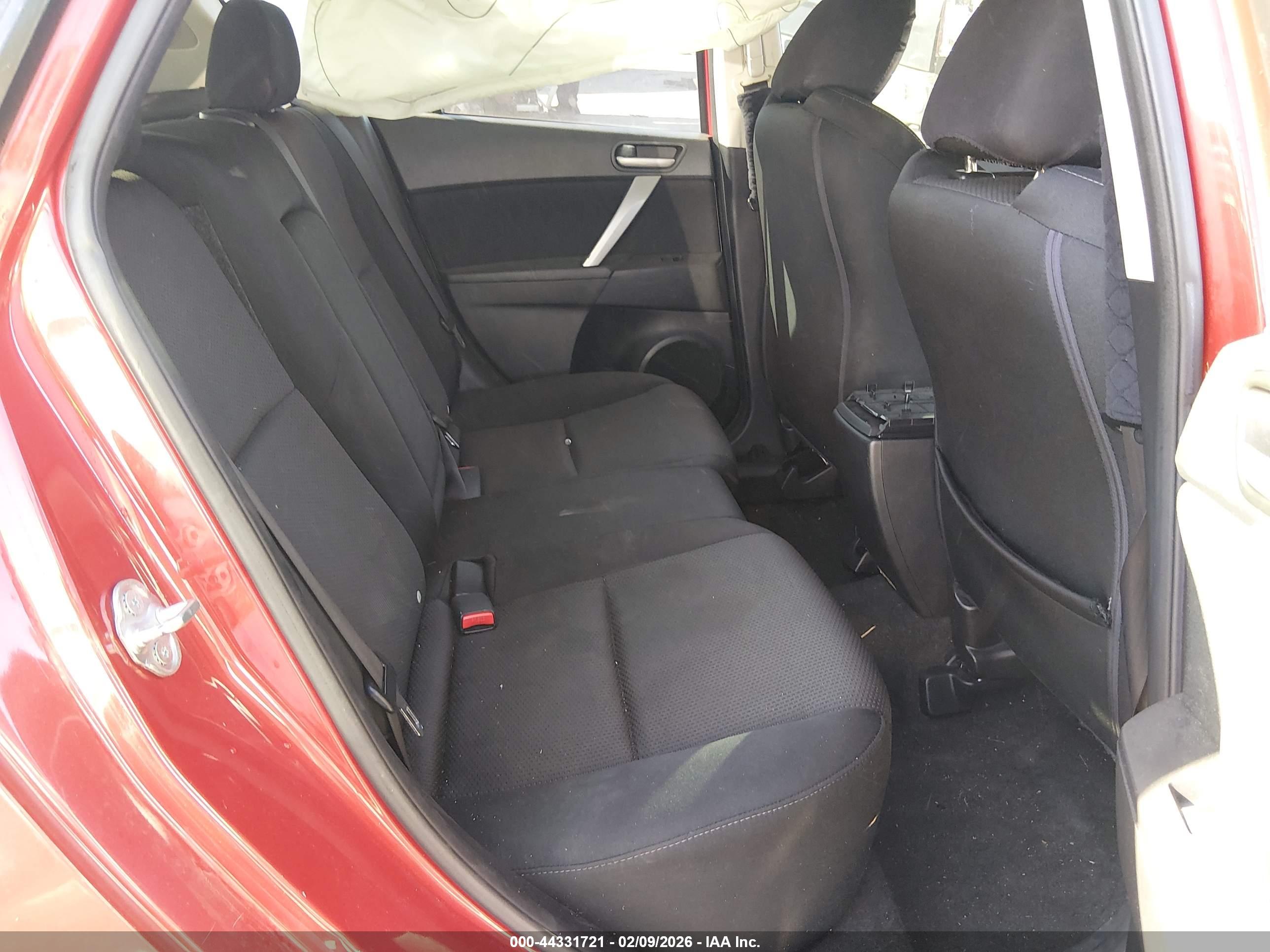 MAZDA MAZDA3 image 8