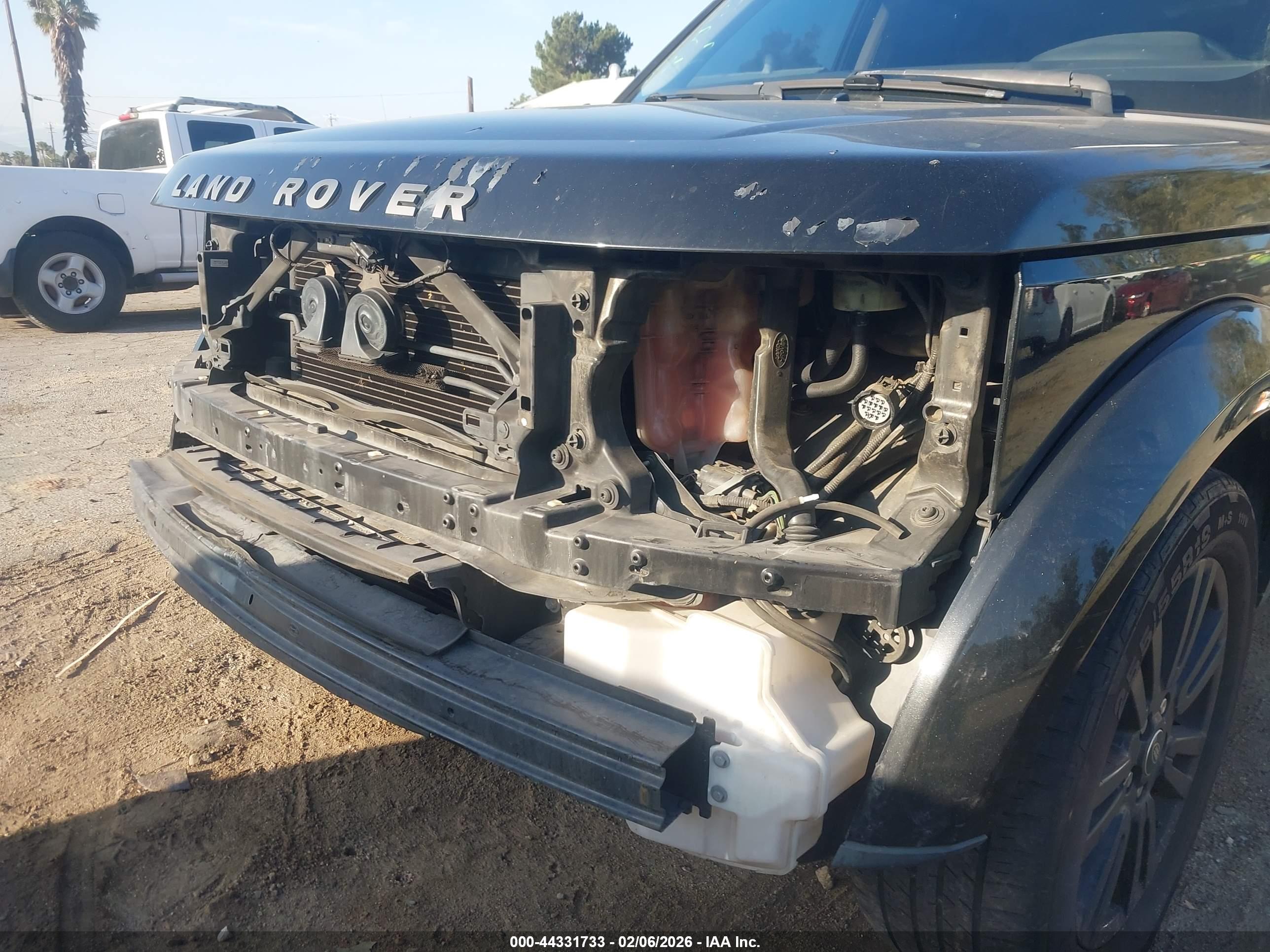 LAND ROVER image 6