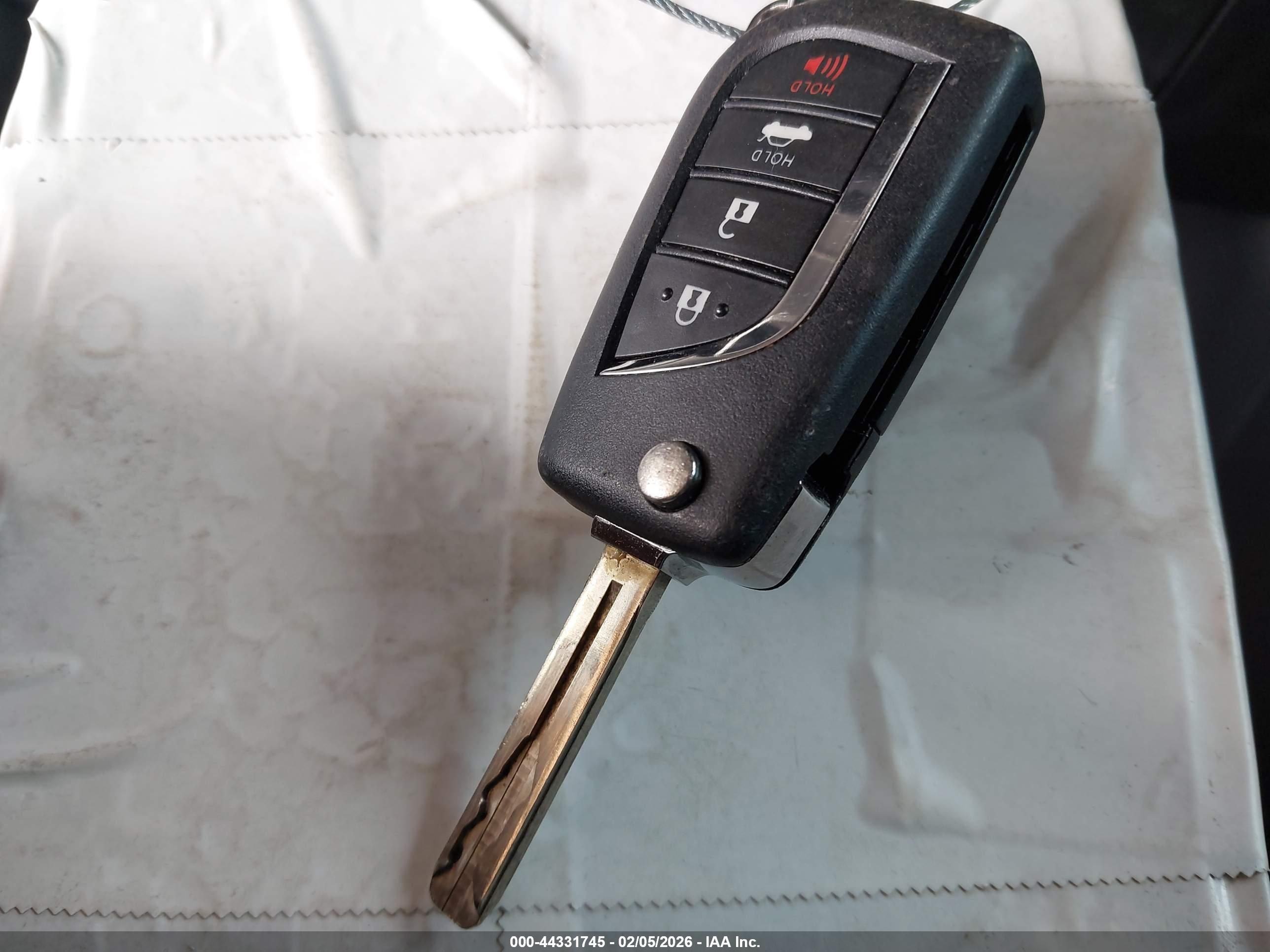TOYOTA COROLLA image 11
