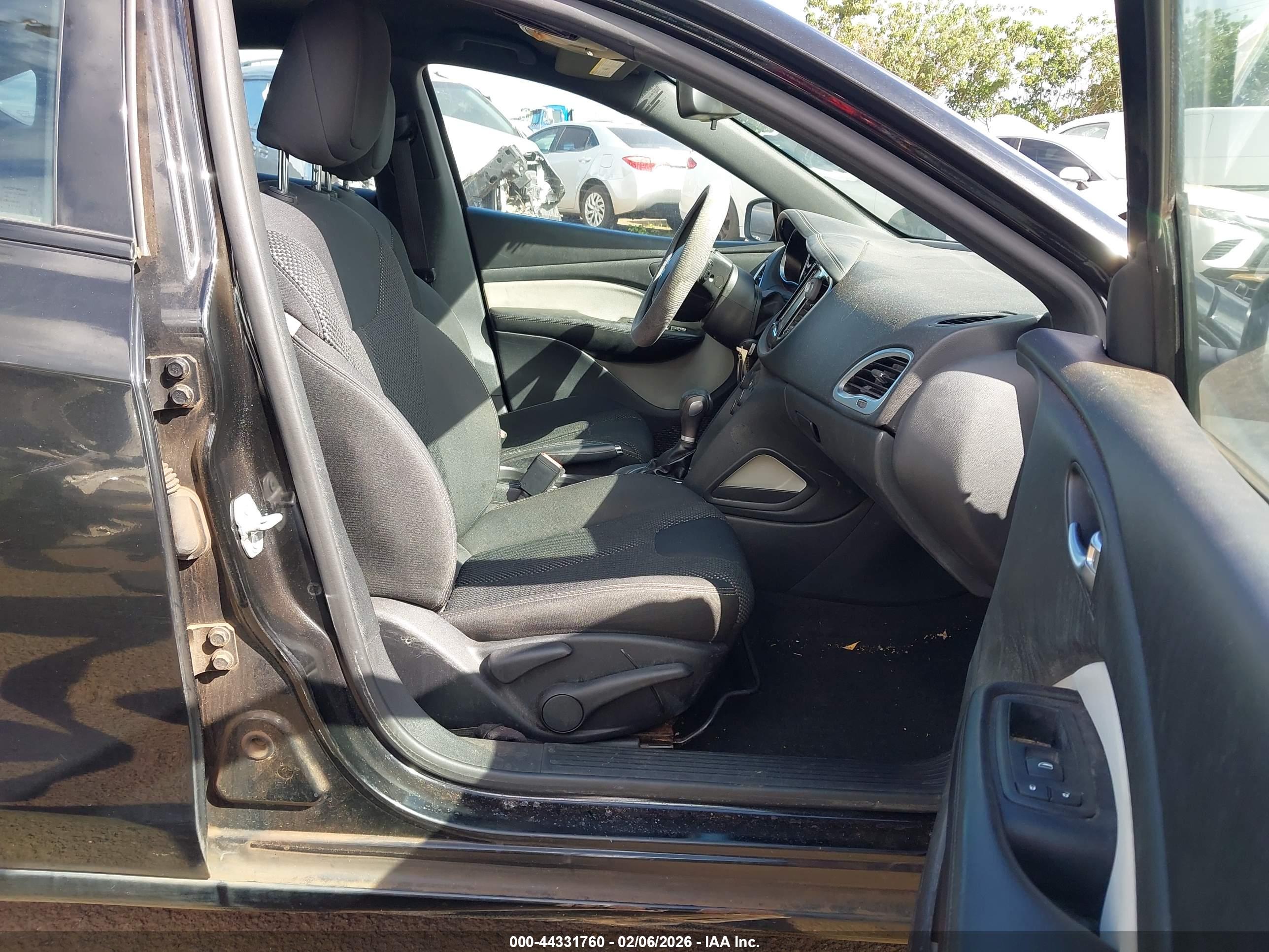 DODGE DART image 5