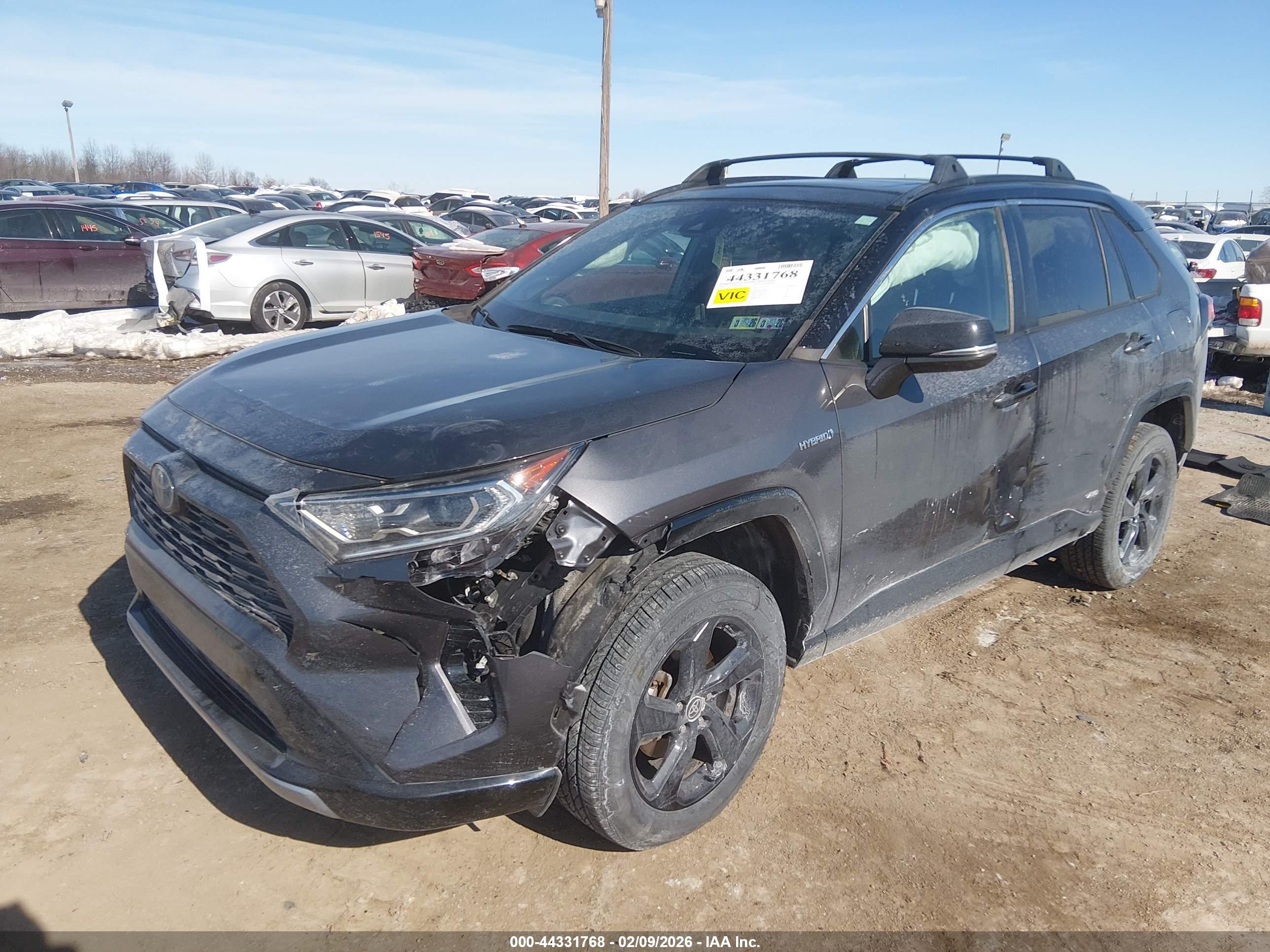 TOYOTA RAV4 image 2