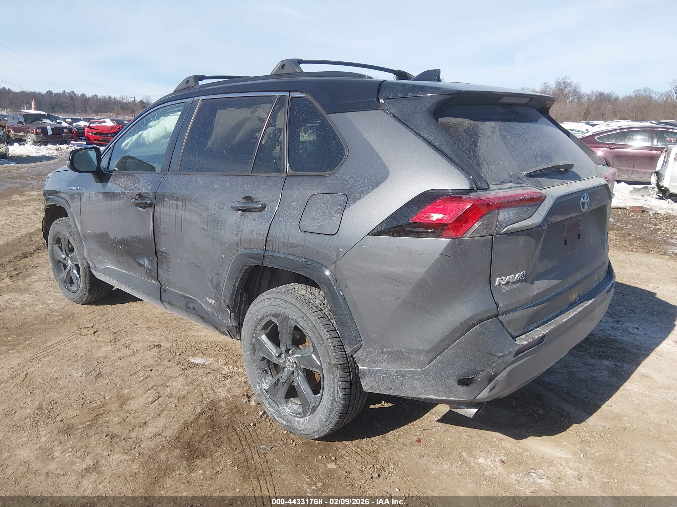 TOYOTA RAV4 image 3