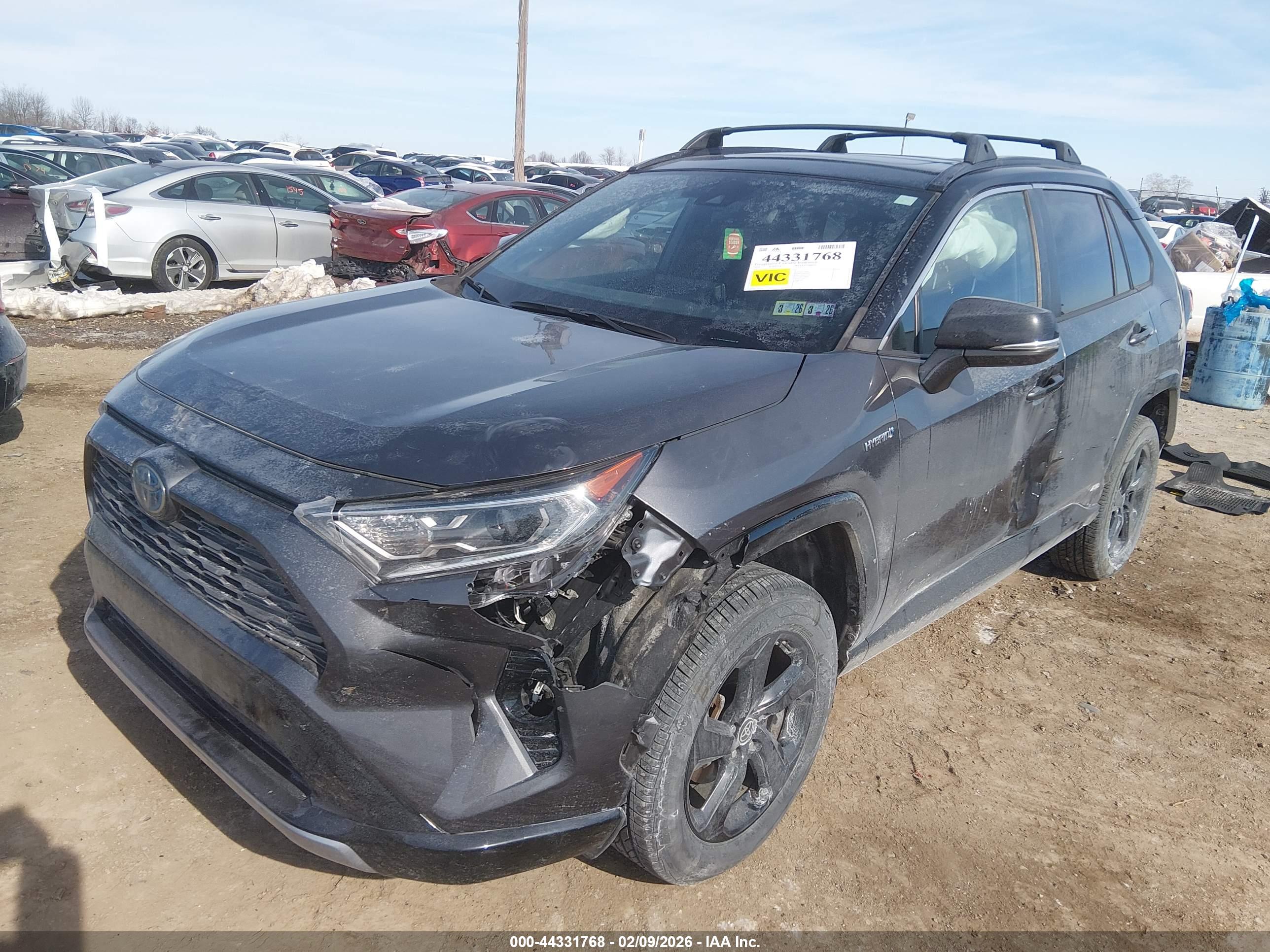 TOYOTA RAV4 image 6