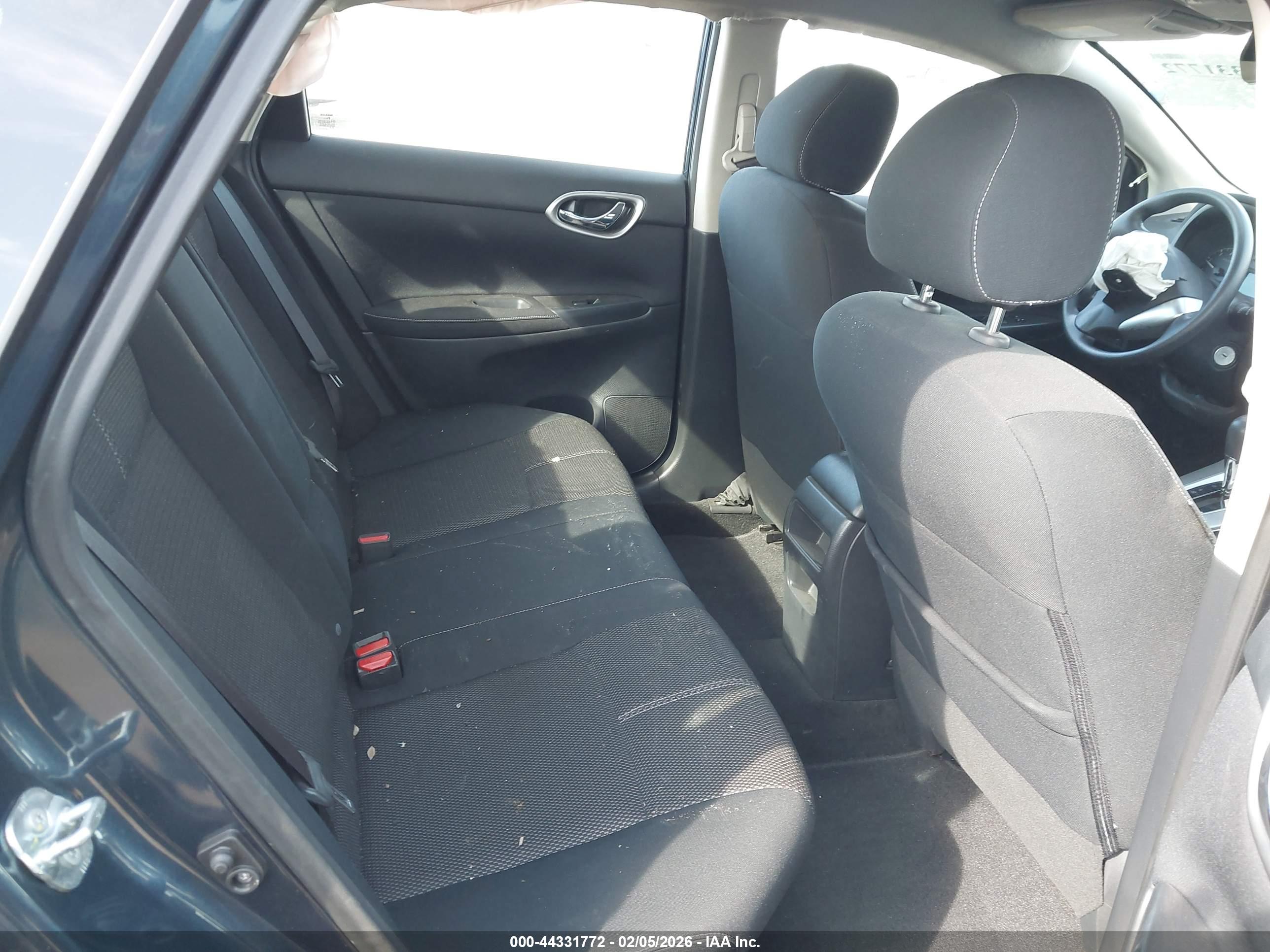 NISSAN SENTRA image 8