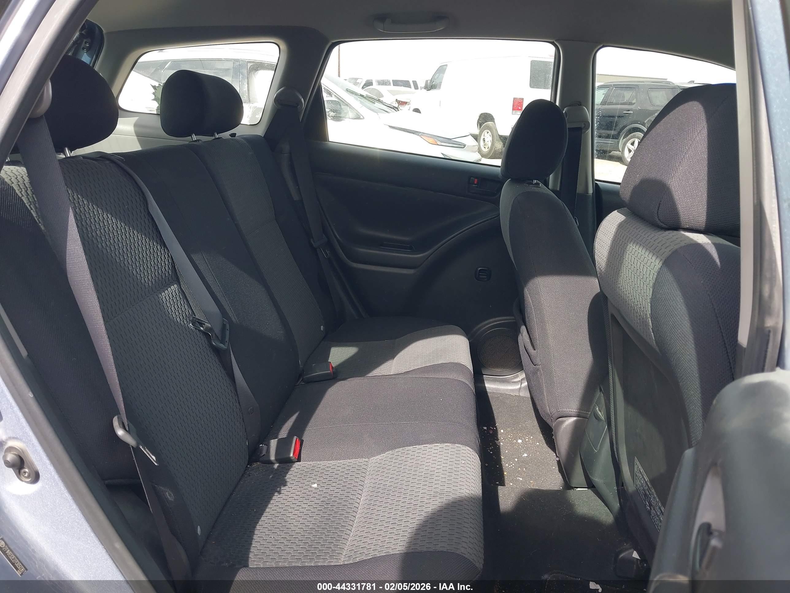 TOYOTA MATRIX image 8