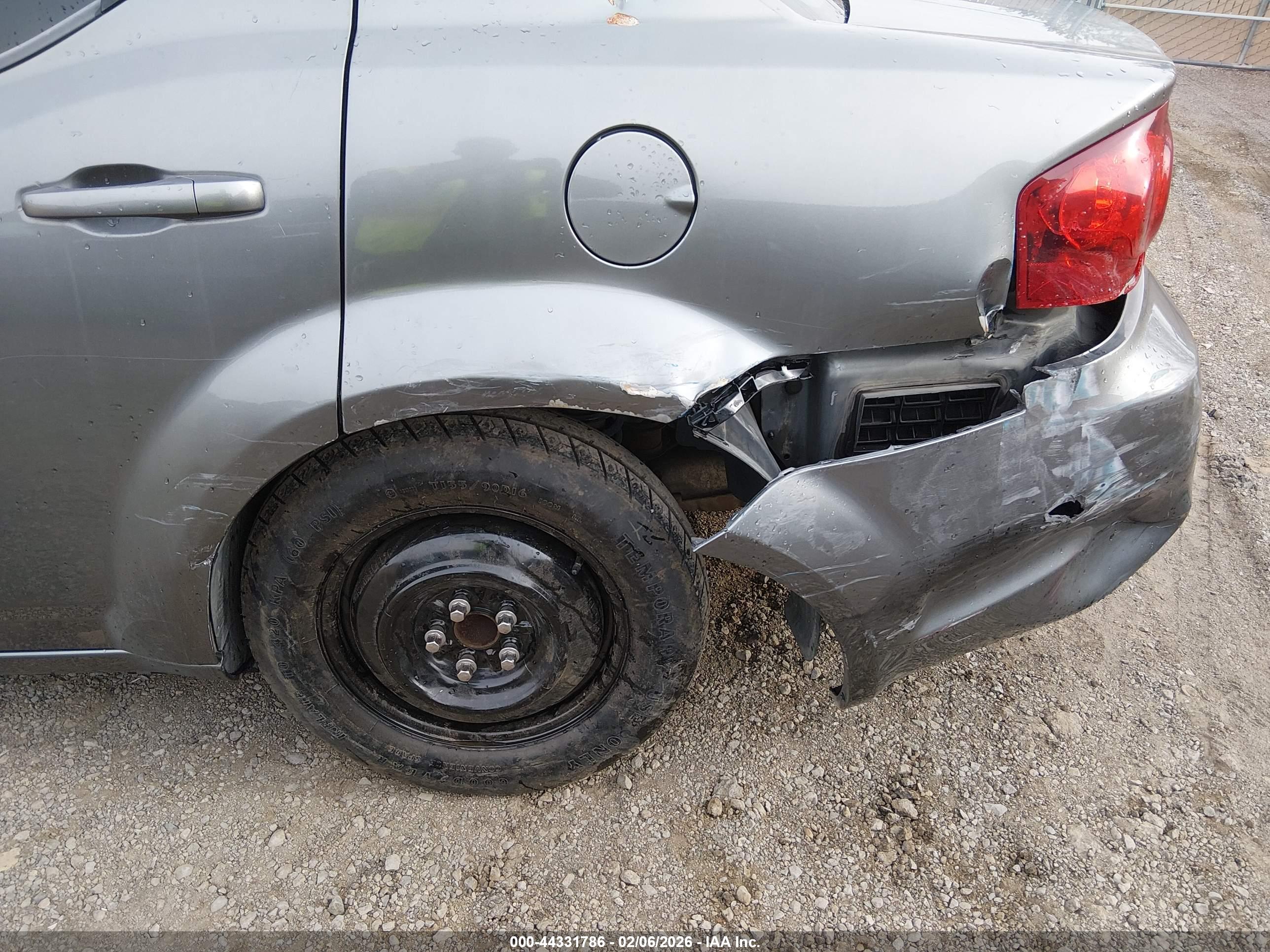 DODGE AVENGER image 6