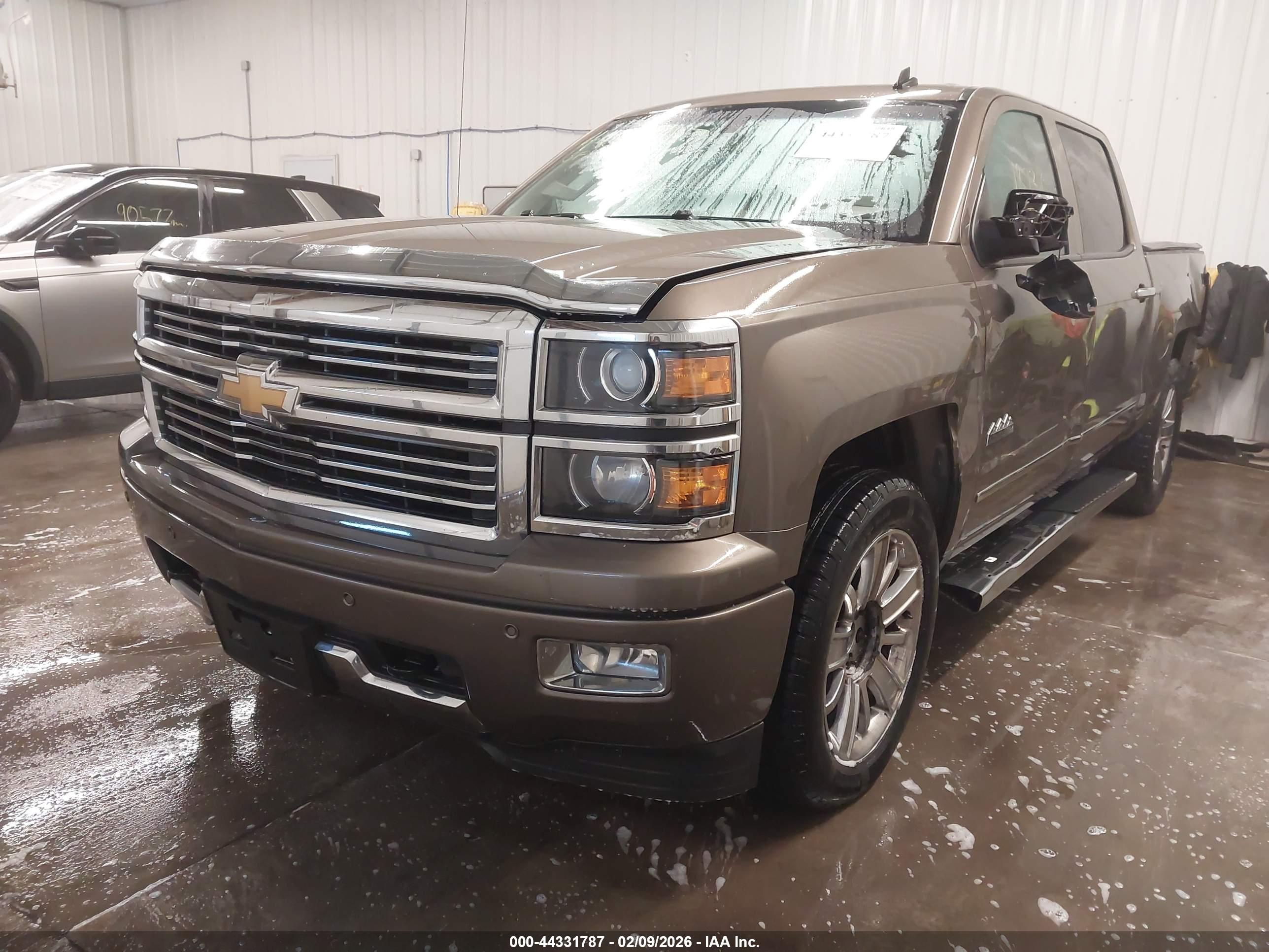 CHEVROLET SILVERADO image 2