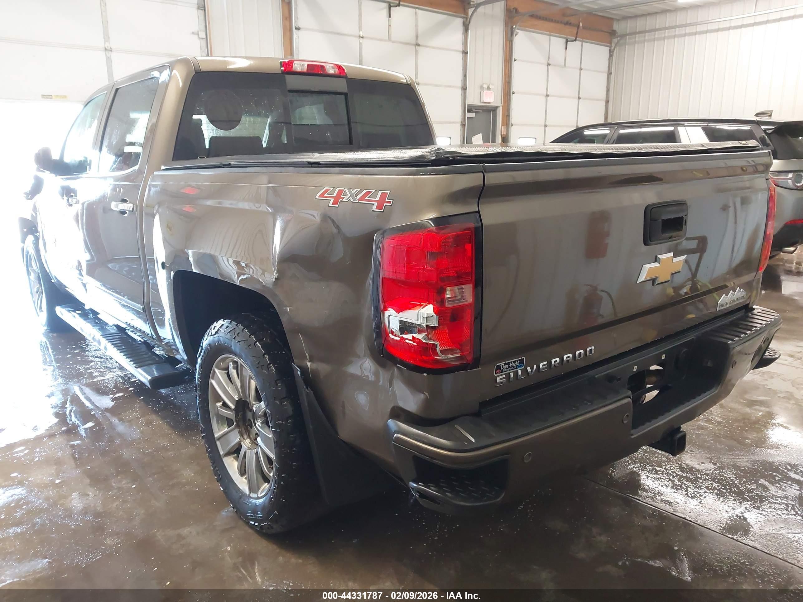 CHEVROLET SILVERADO image 3