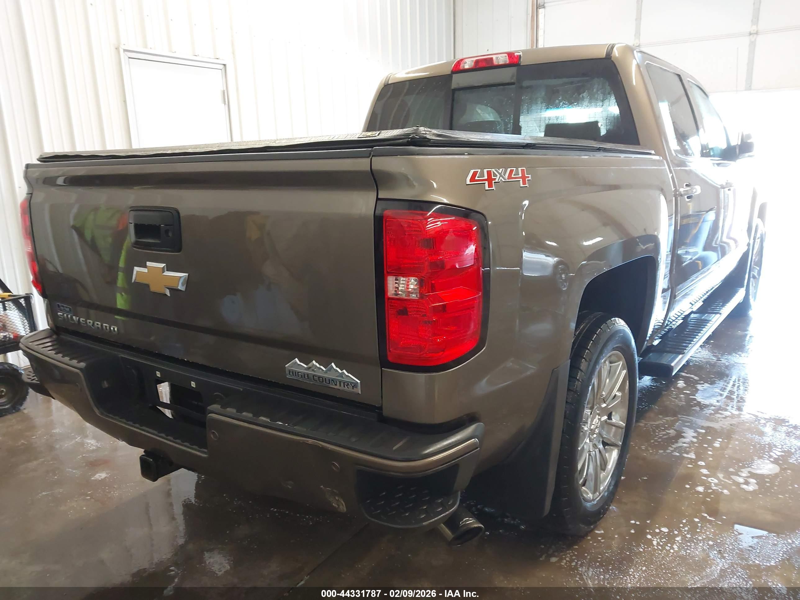 CHEVROLET SILVERADO image 4