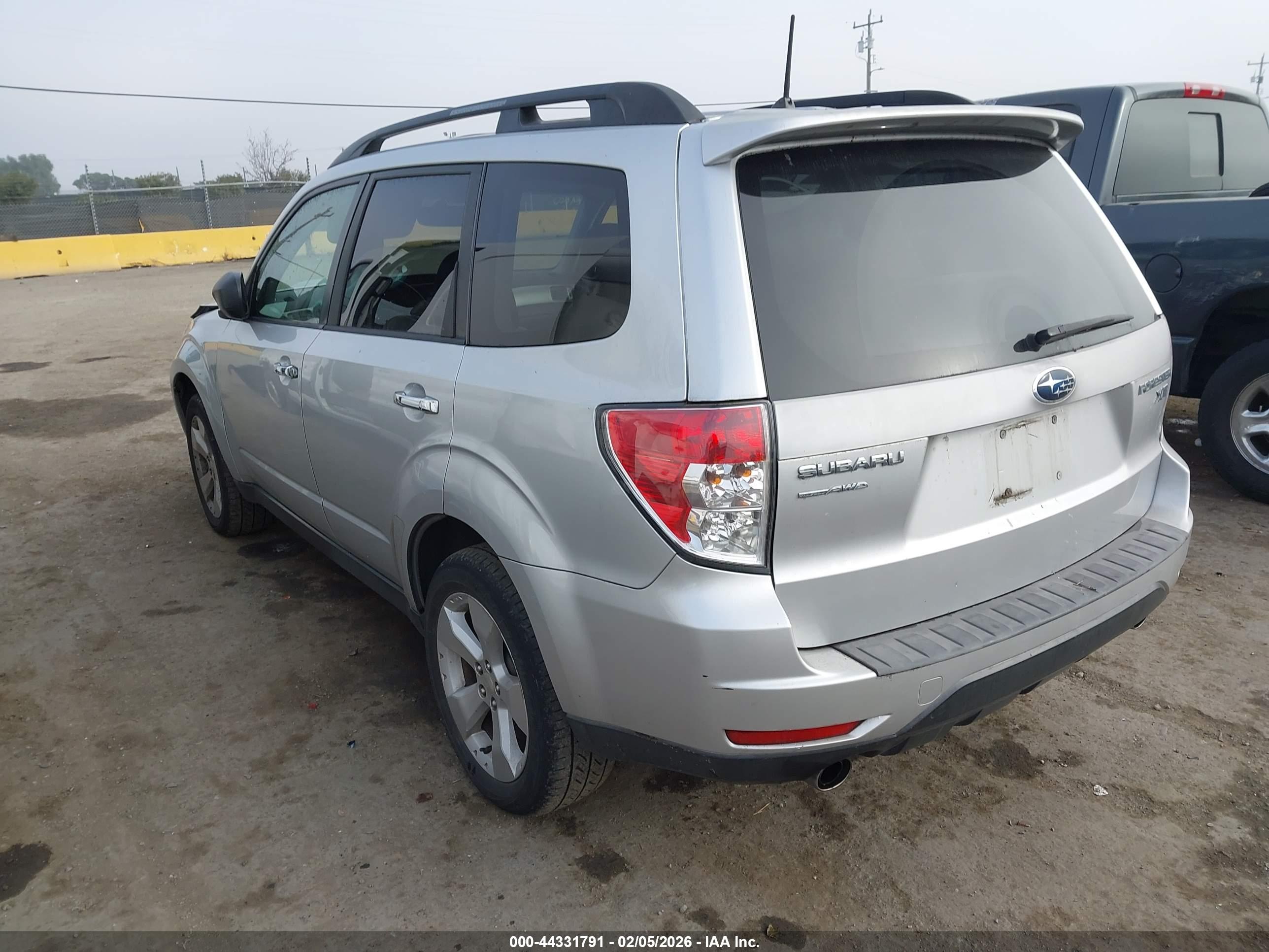 SUBARU FORESTER image 3