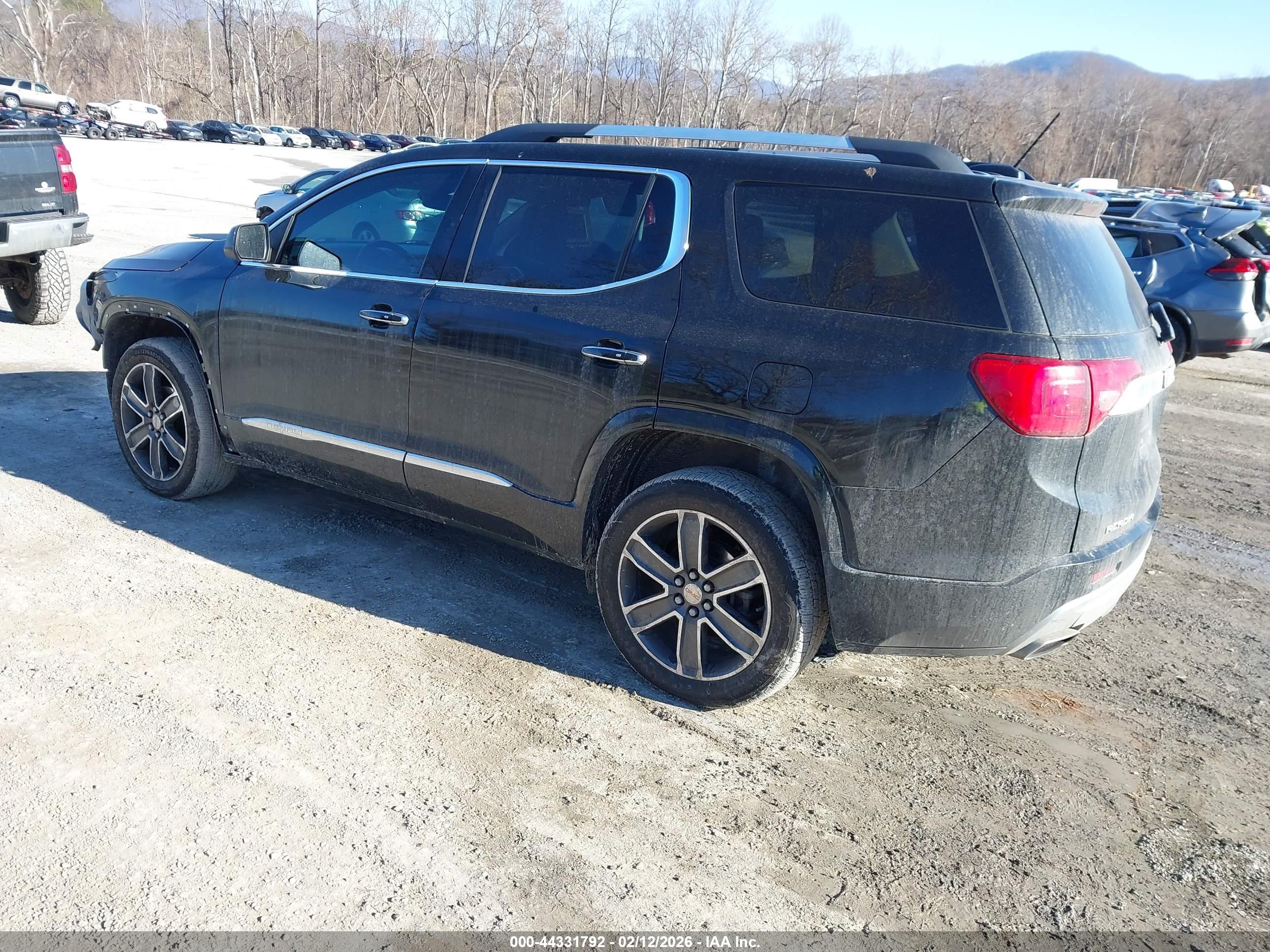 GMC ACADIA image 3