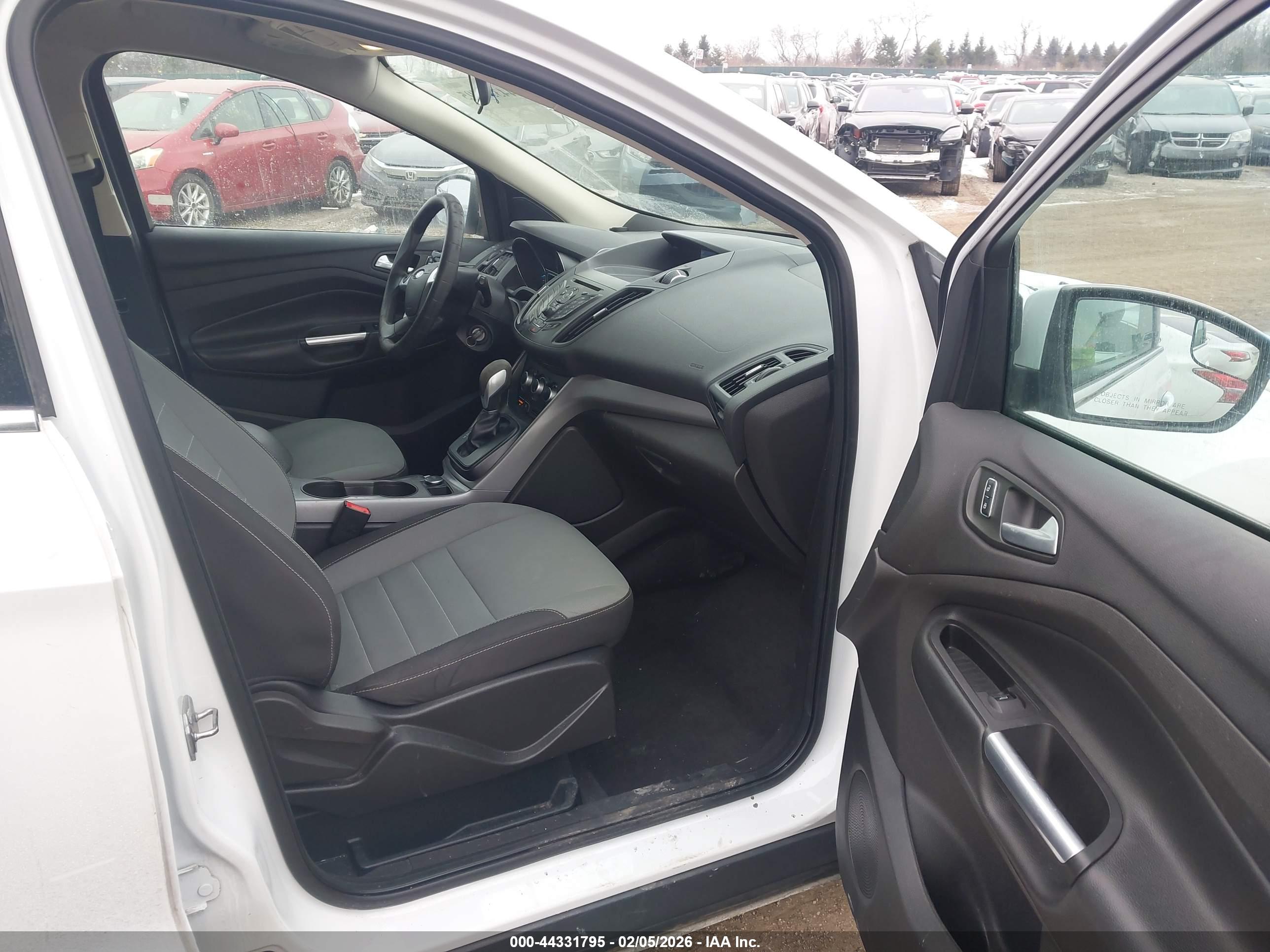 FORD ESCAPE image 5