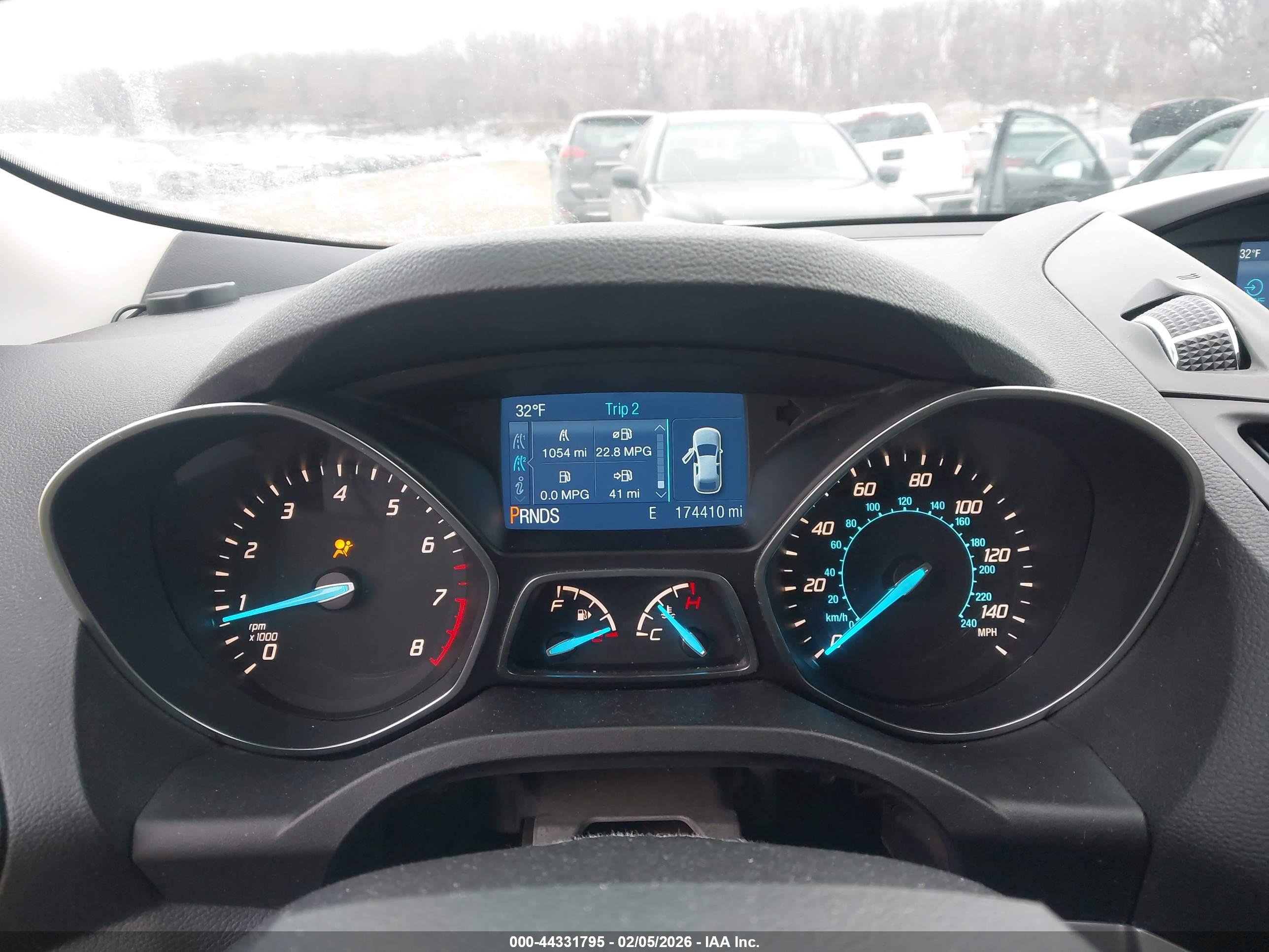 FORD ESCAPE image 7