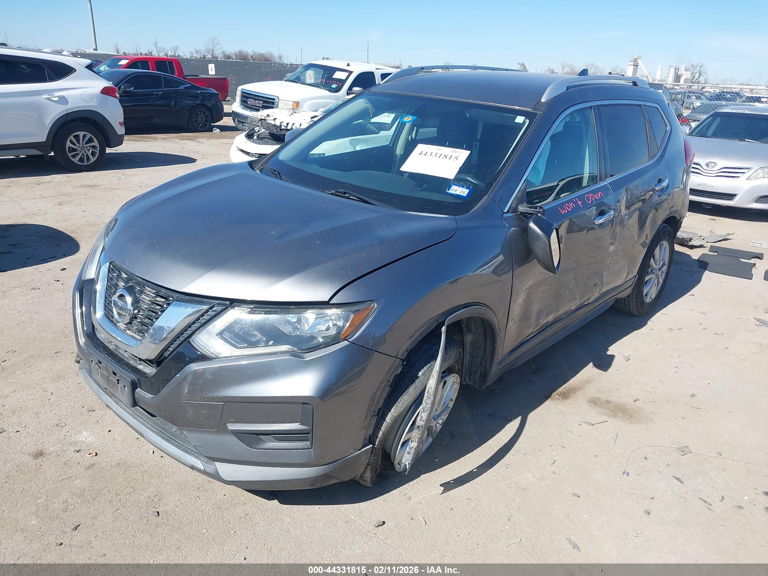 NISSAN ROGUE image 2