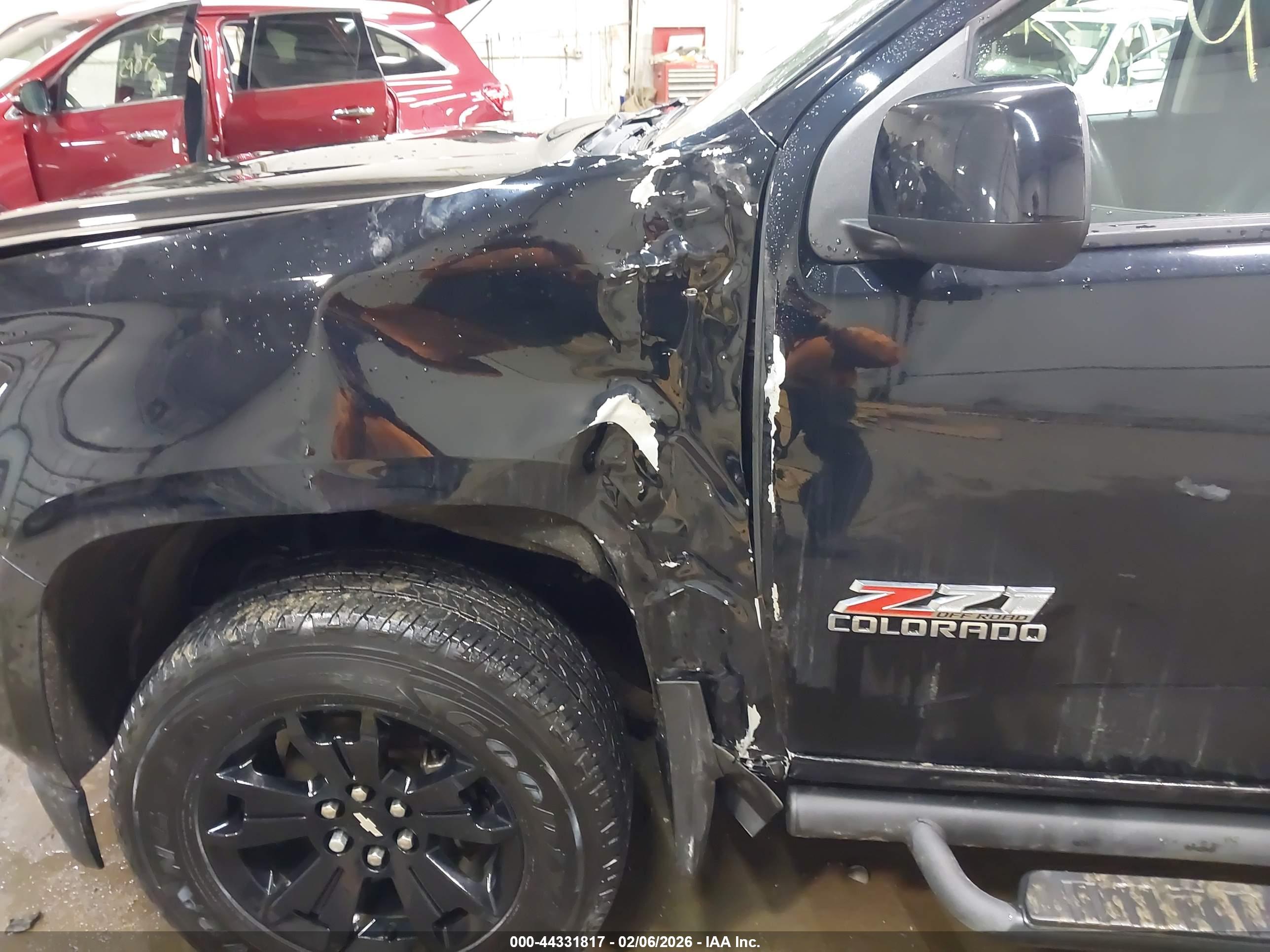 CHEVROLET COLORADO image 6