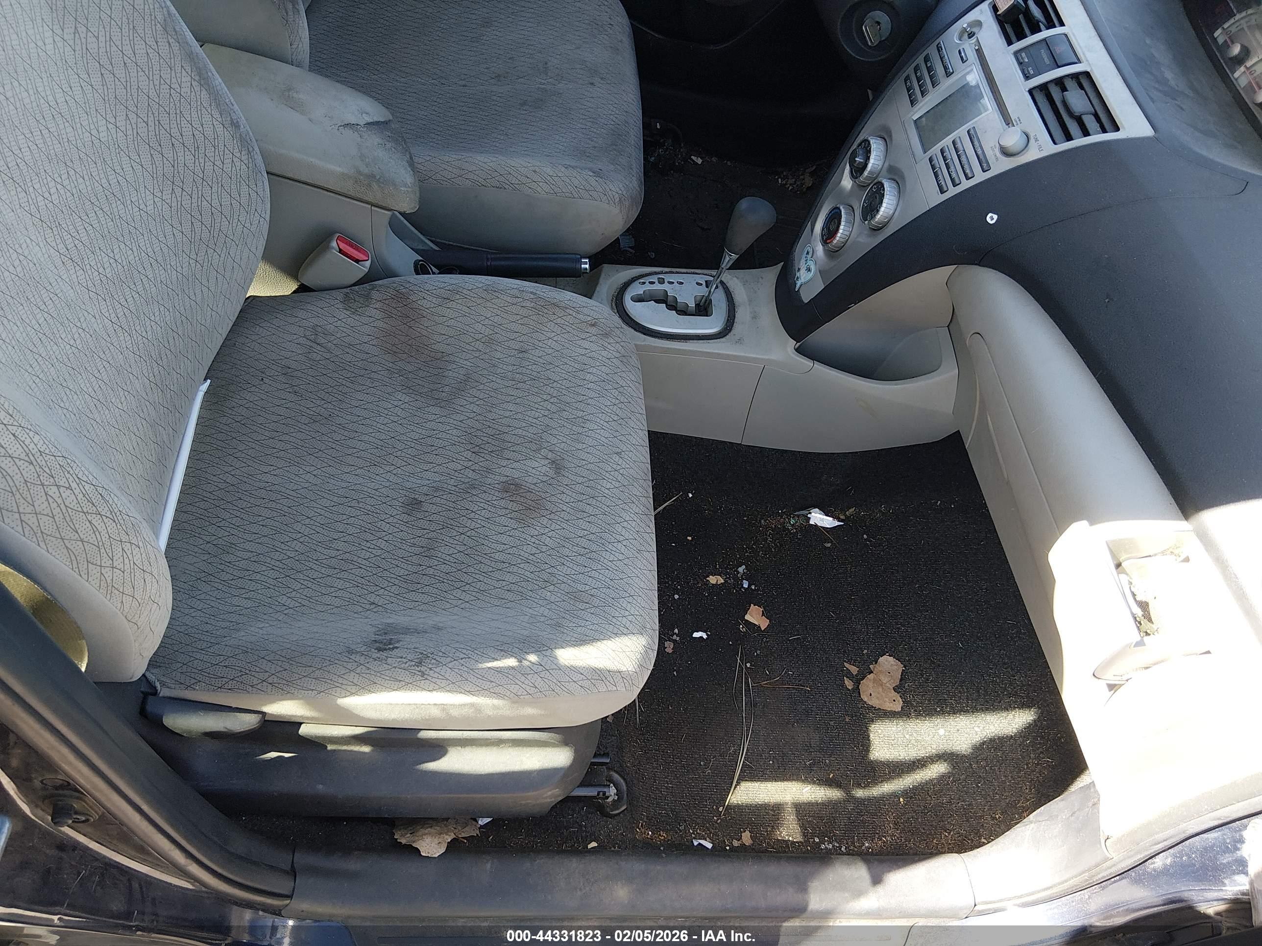 TOYOTA YARIS image 5