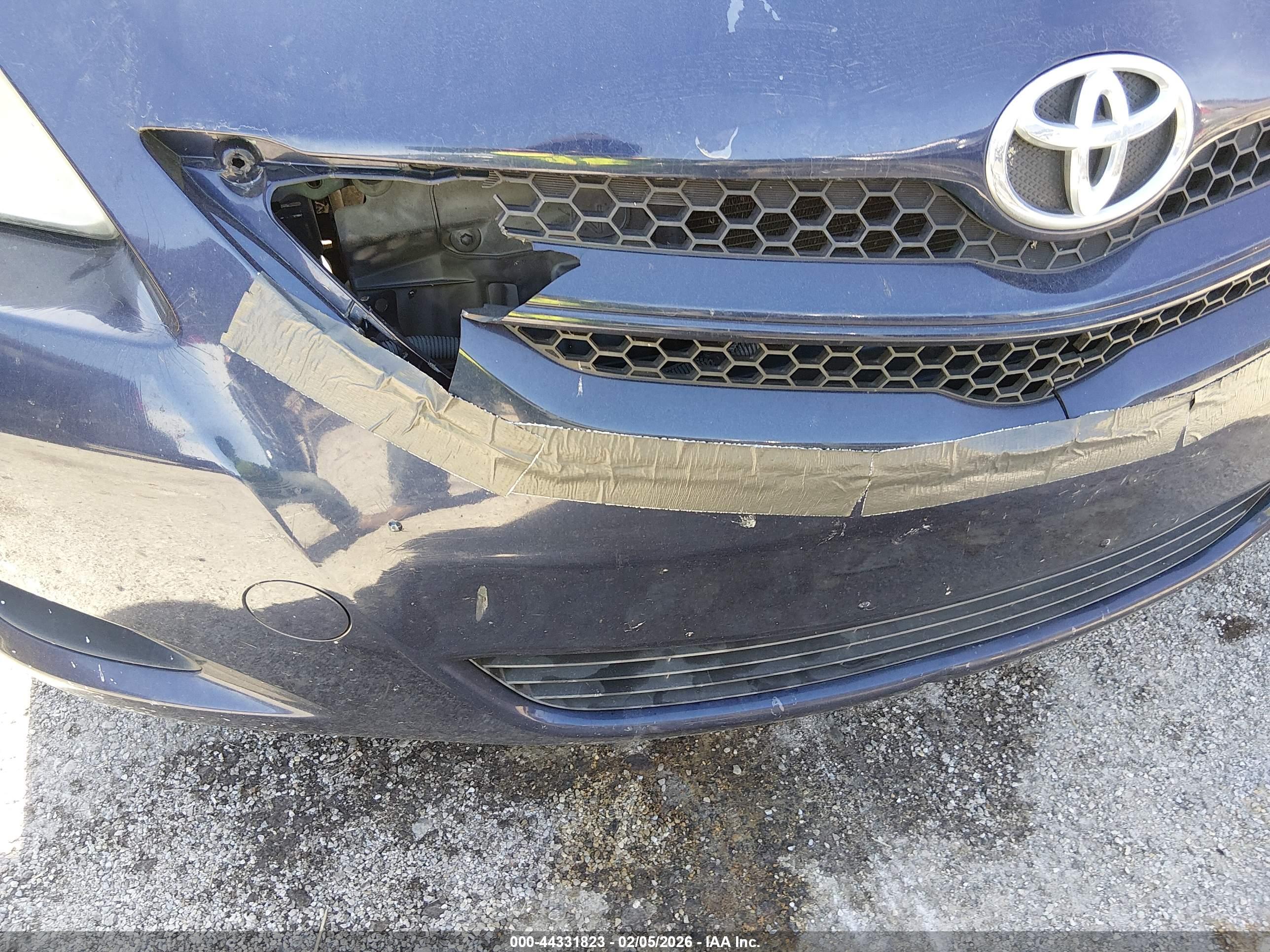 TOYOTA YARIS image 6