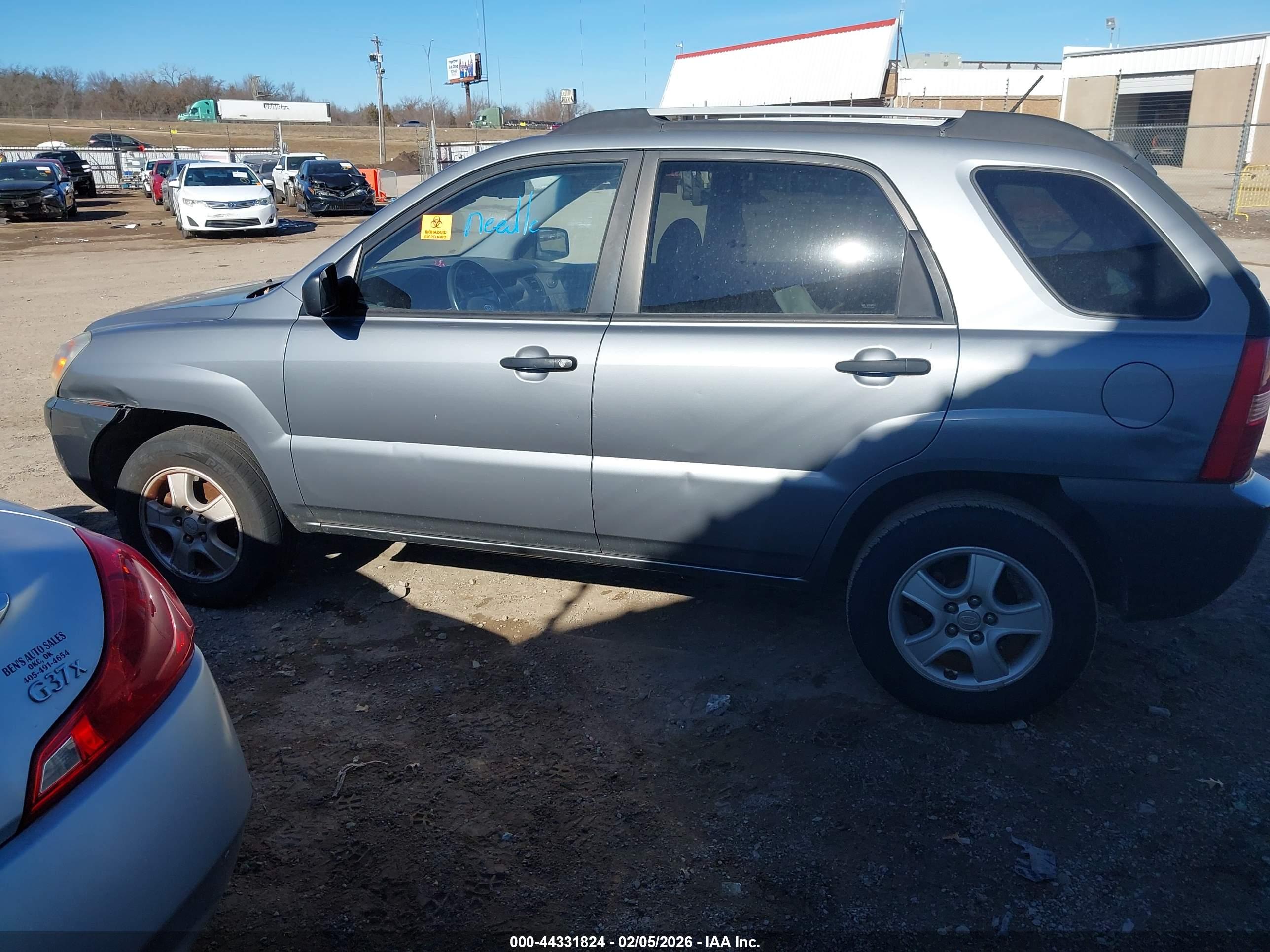 KIA SPORTAGE image 3
