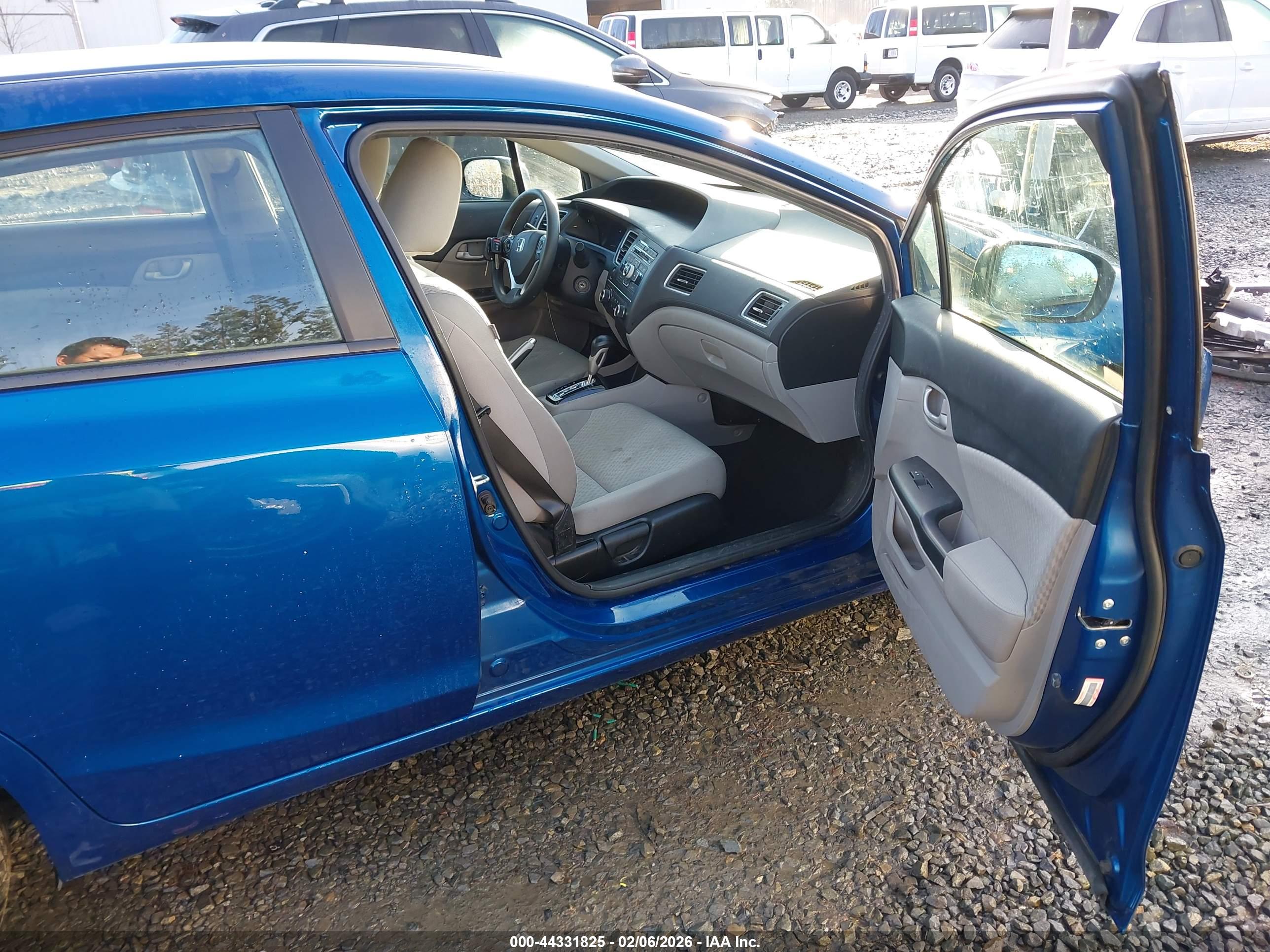 HONDA CIVIC image 5