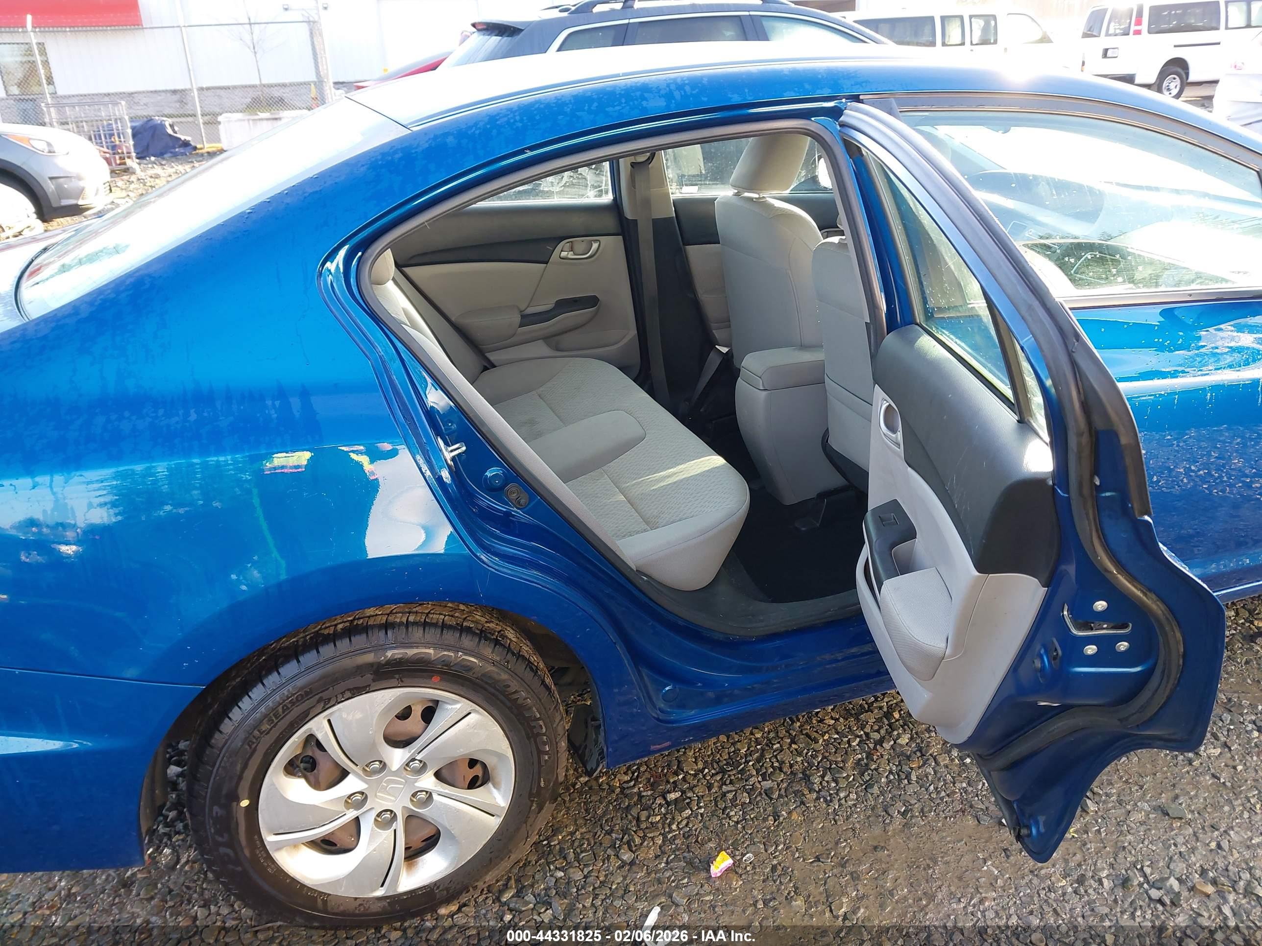 HONDA CIVIC image 8