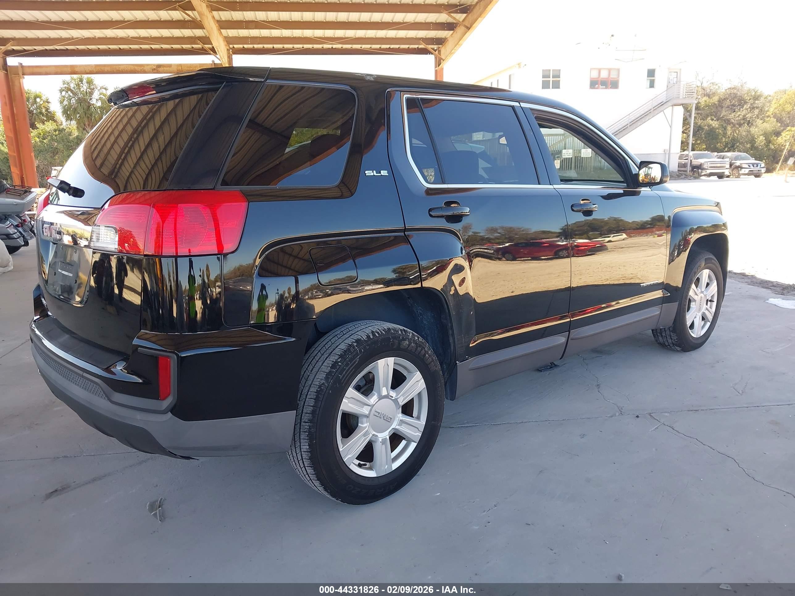 GMC TERRAIN image 4