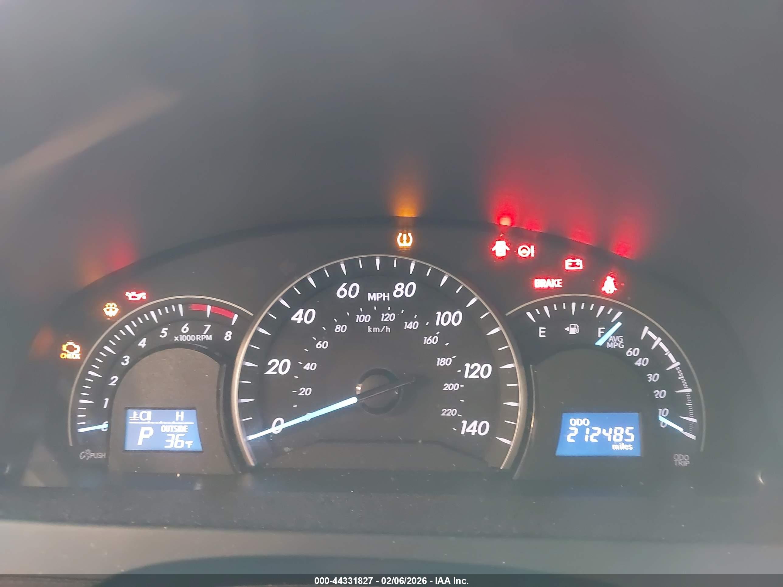 TOYOTA CAMRY image 7