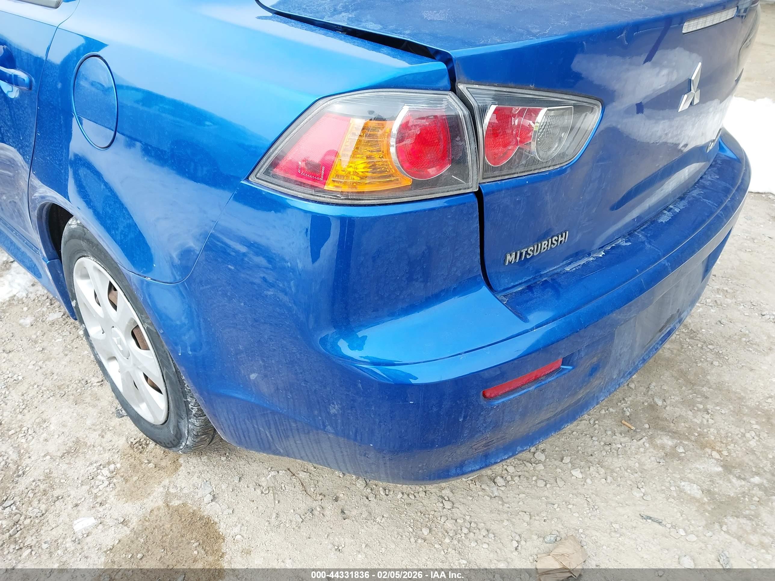 MITSUBISHI LANCER image 6