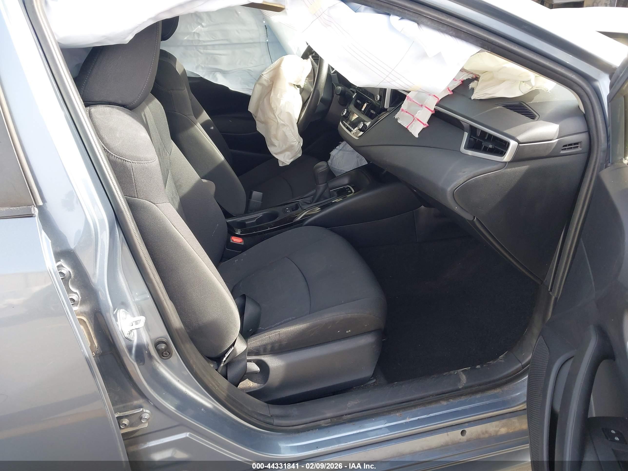 TOYOTA COROLLA image 5