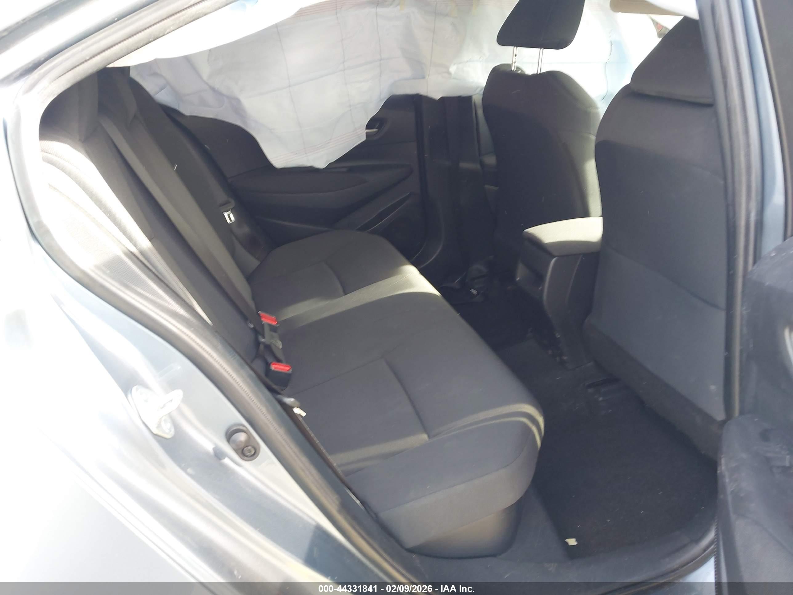 TOYOTA COROLLA image 8