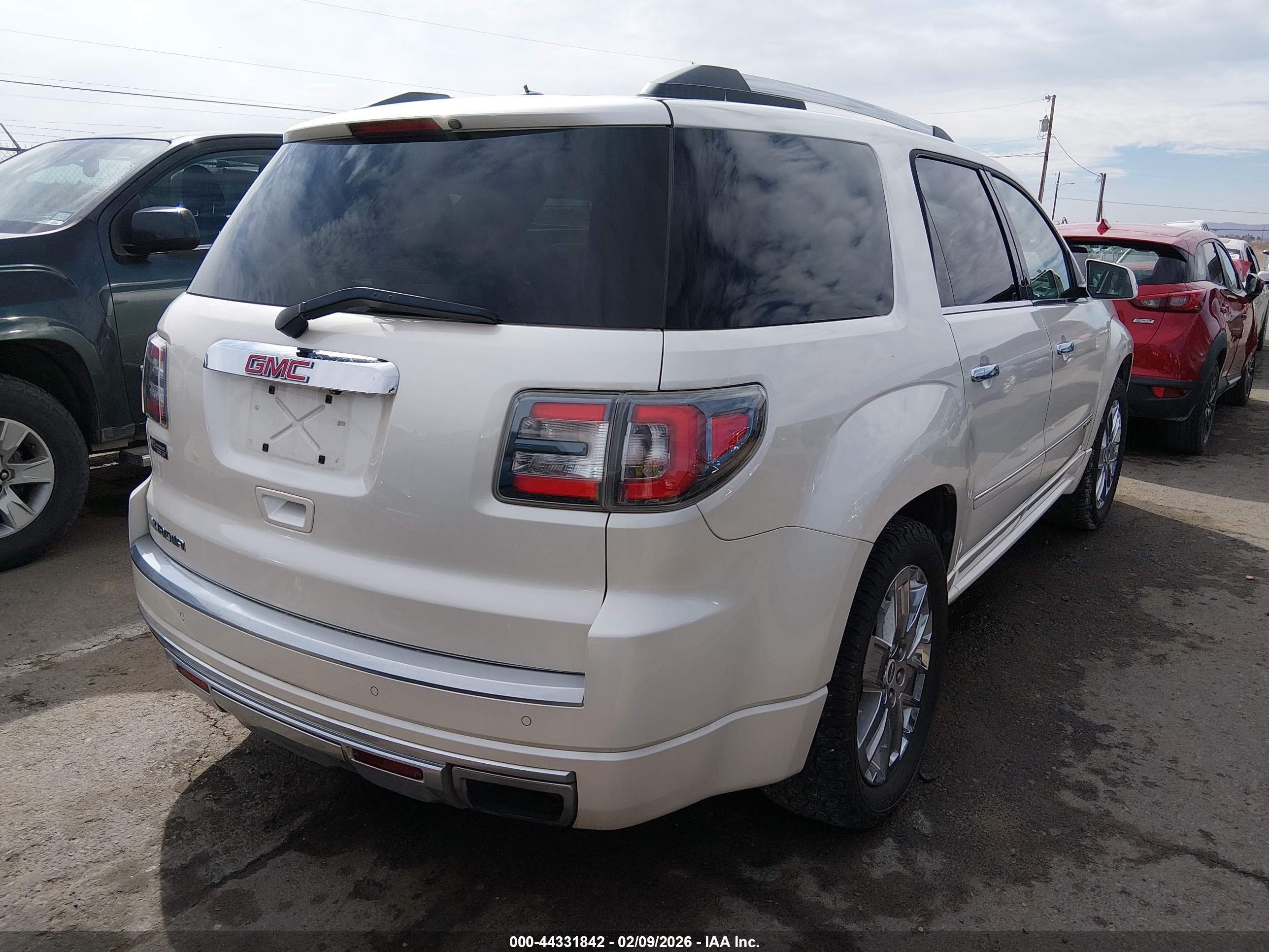 GMC ACADIA image 4