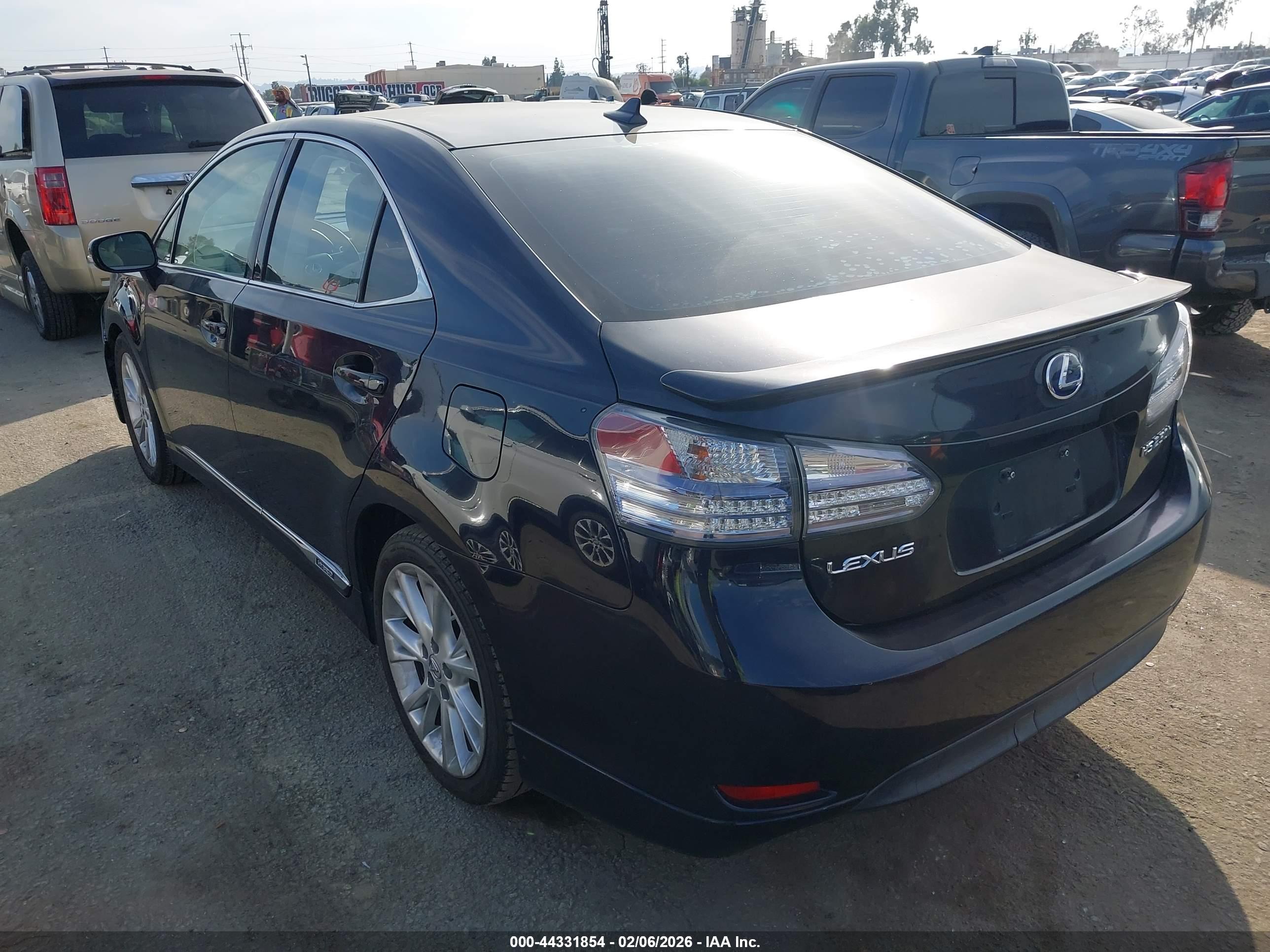 LEXUS HS image 3