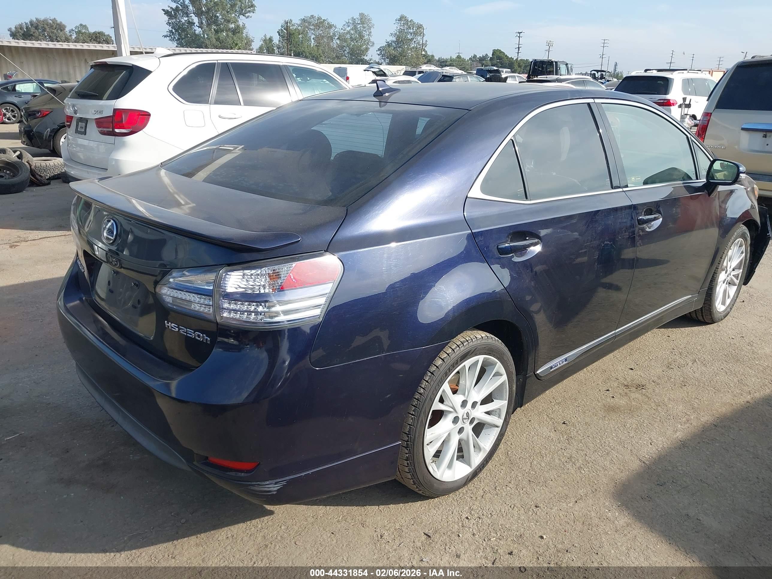 LEXUS HS image 4