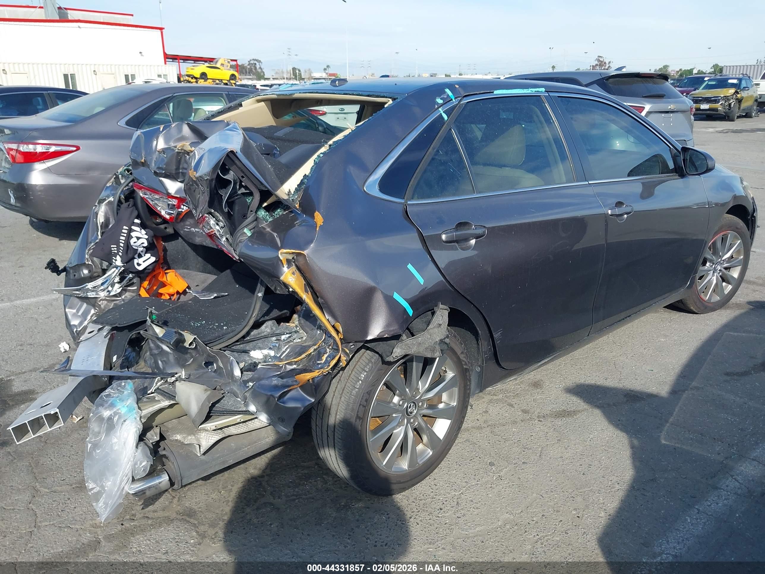 TOYOTA CAMRY image 4