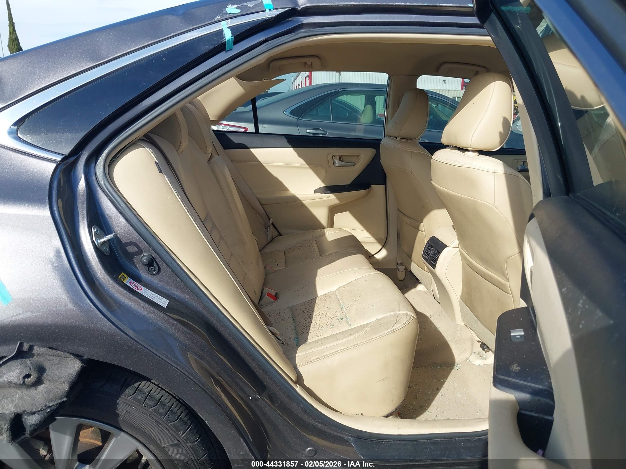 TOYOTA CAMRY image 8