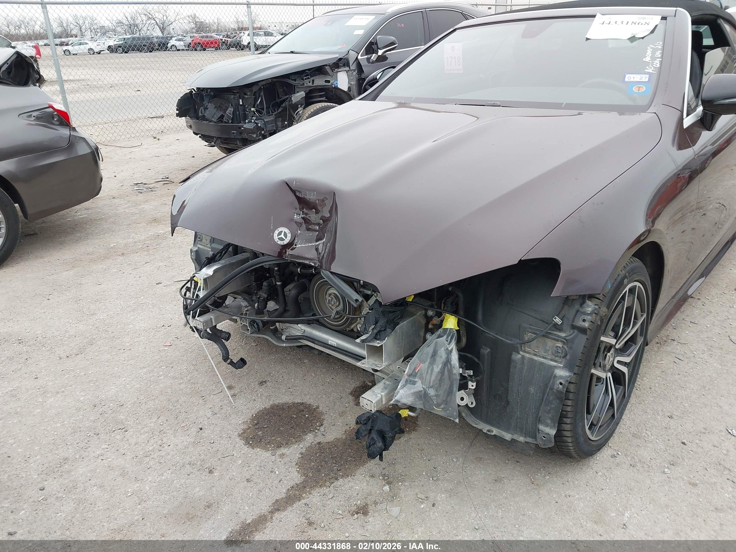 MERCEDES-BENZ E image 6
