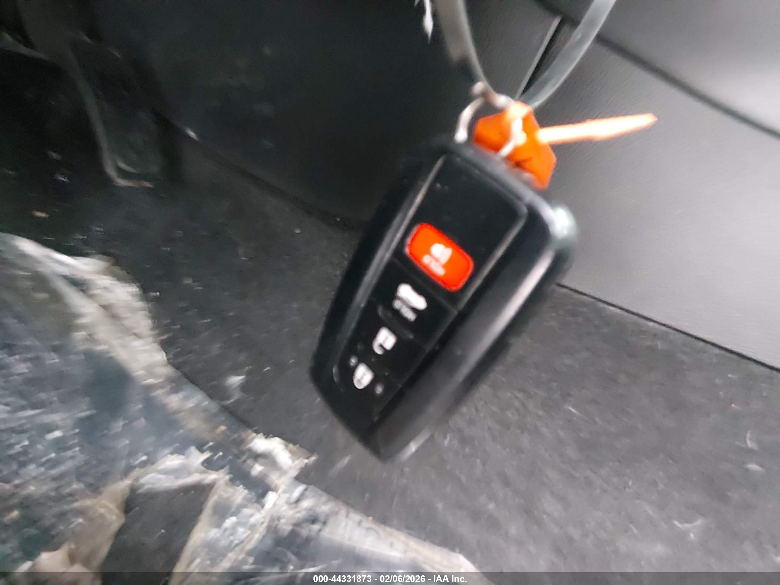TOYOTA COROLLA image 11