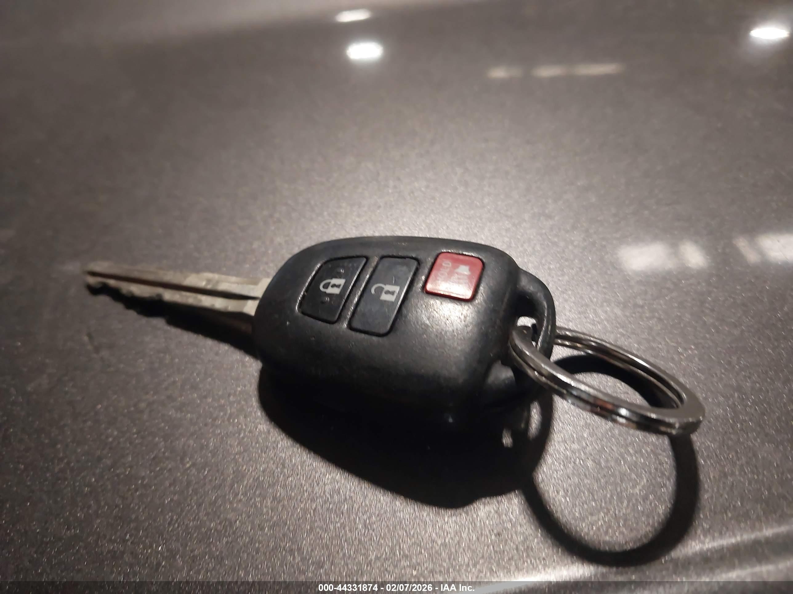 TOYOTA PRIUS image 11