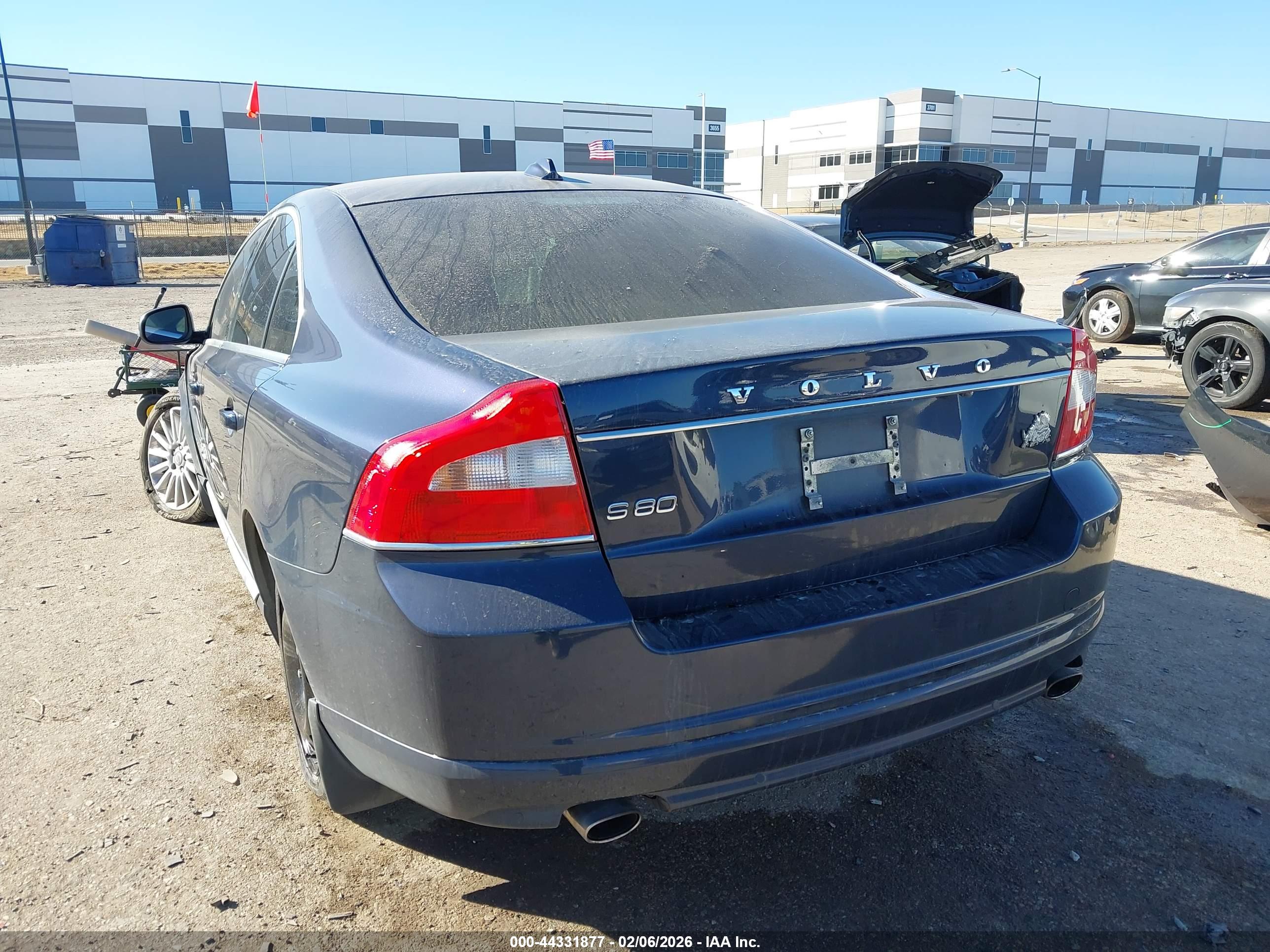 VOLVO S80 image 3