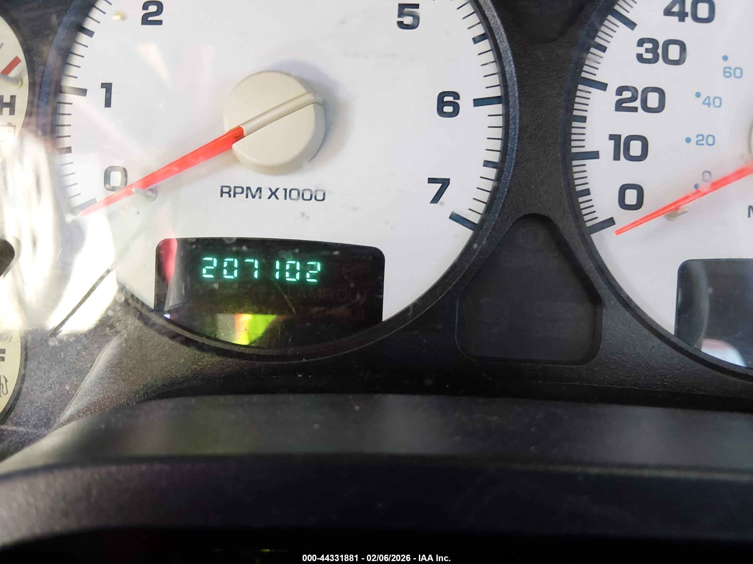 DODGE RAM image 7