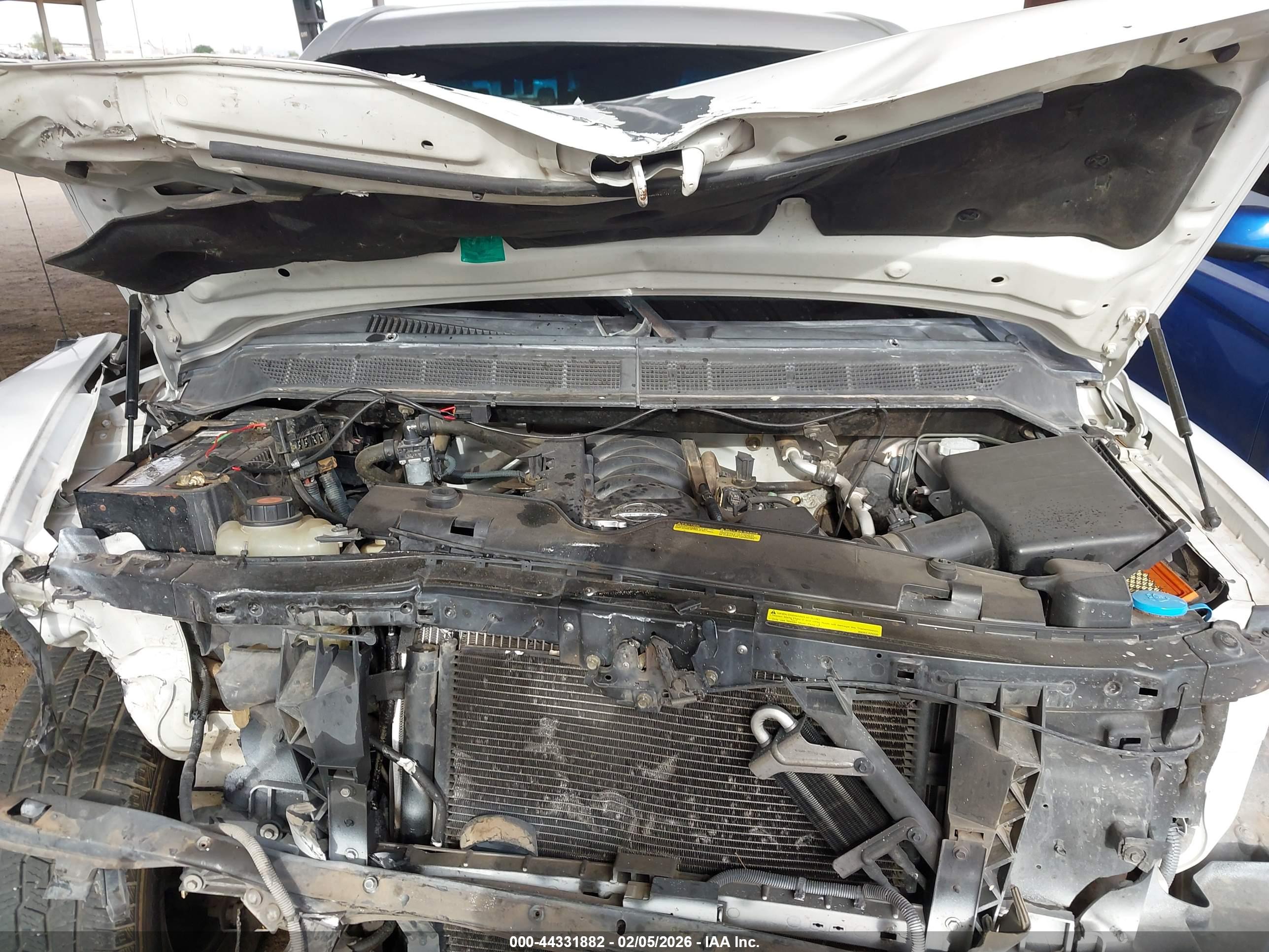 NISSAN TITAN image 10