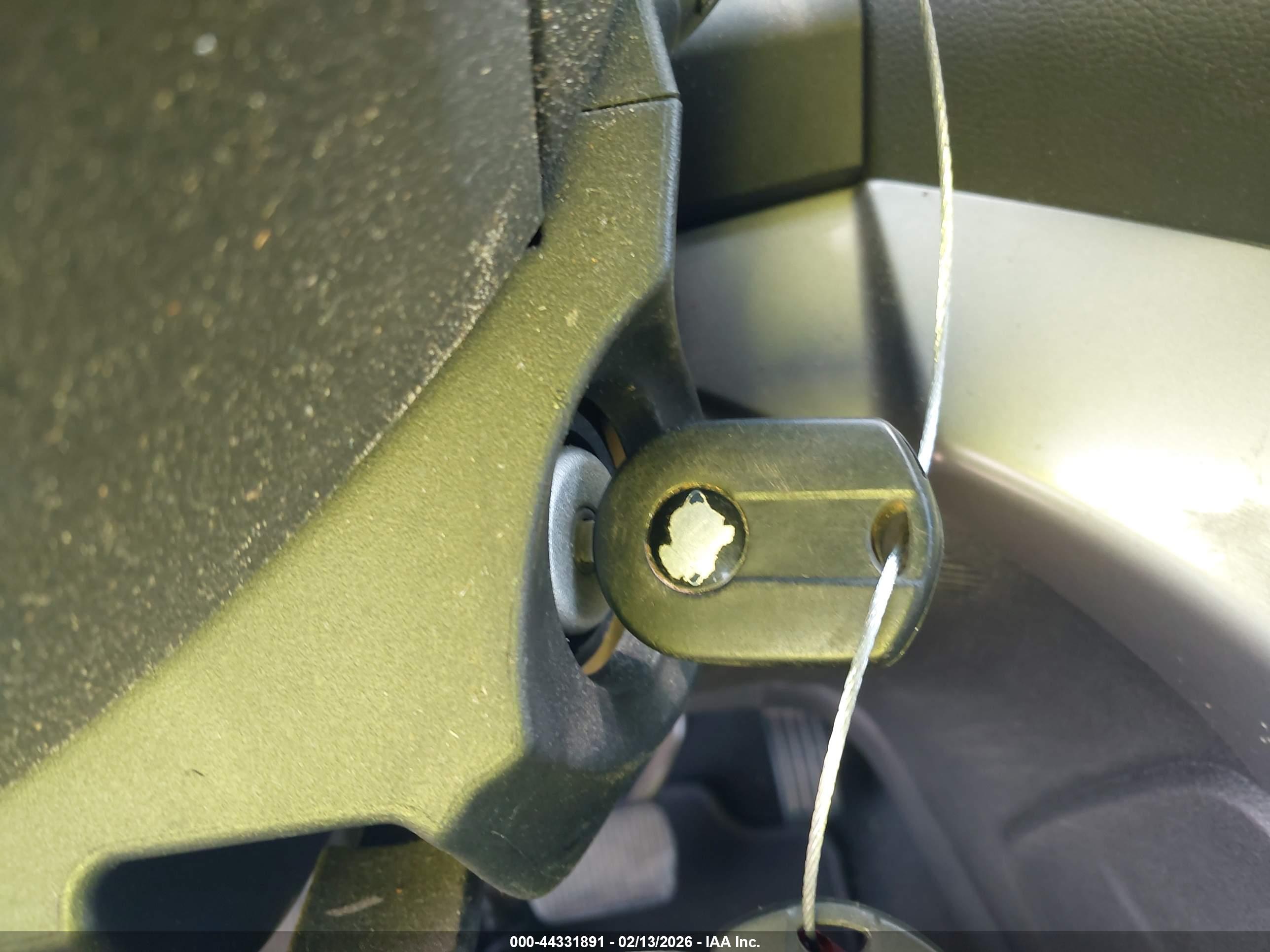 FORD ESCAPE image 11