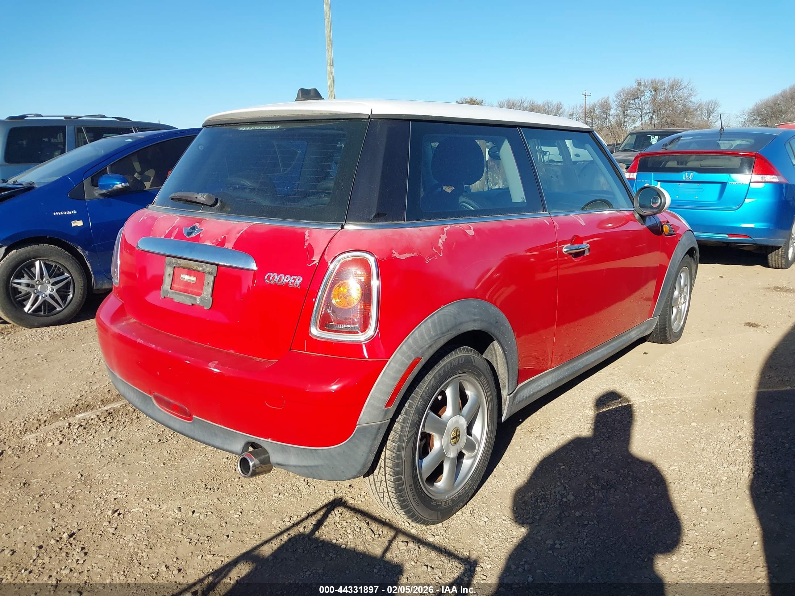 MINI COOPER image 4