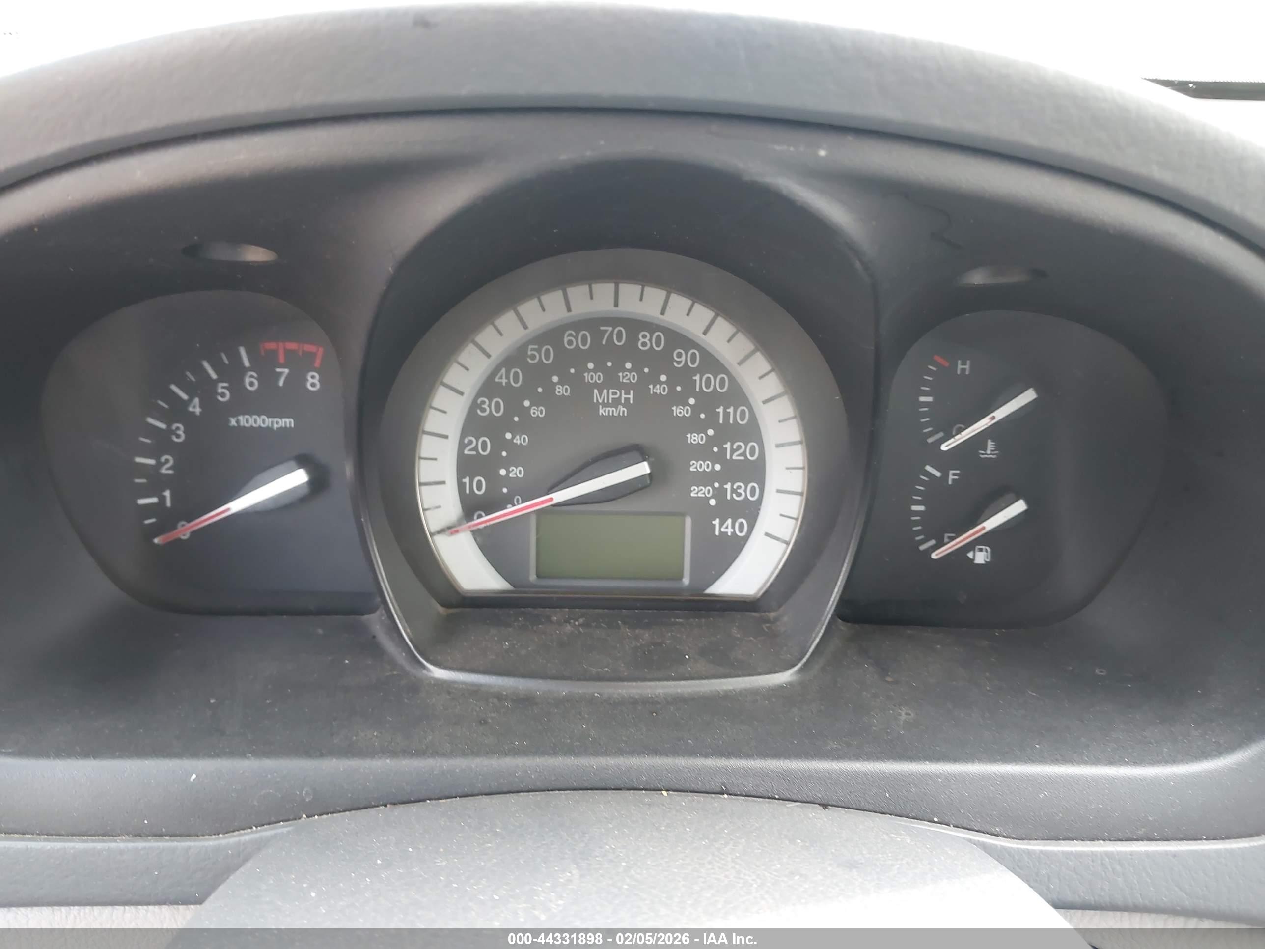 KIA SPECTRA image 7